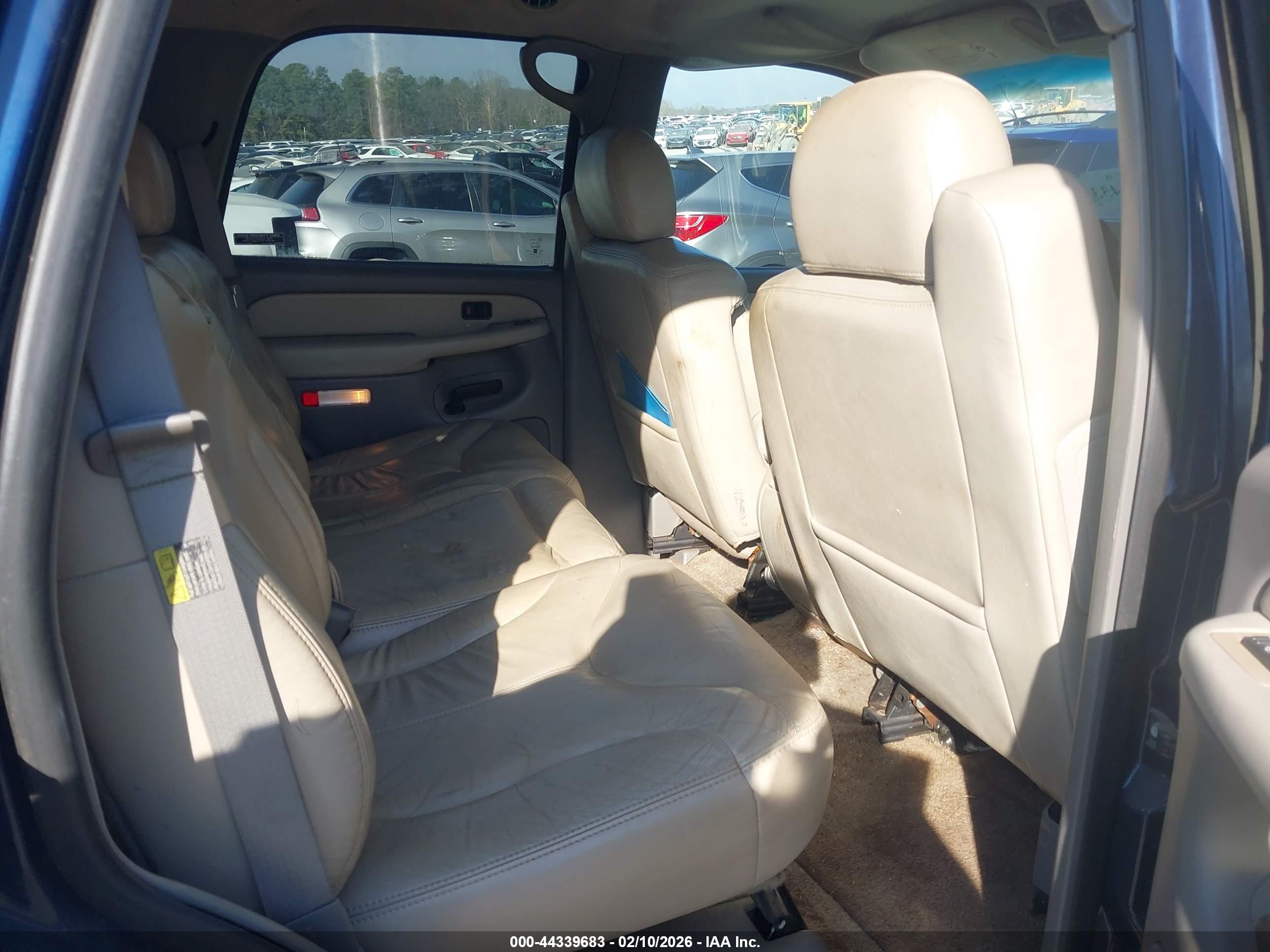 GMC YUKON image 8