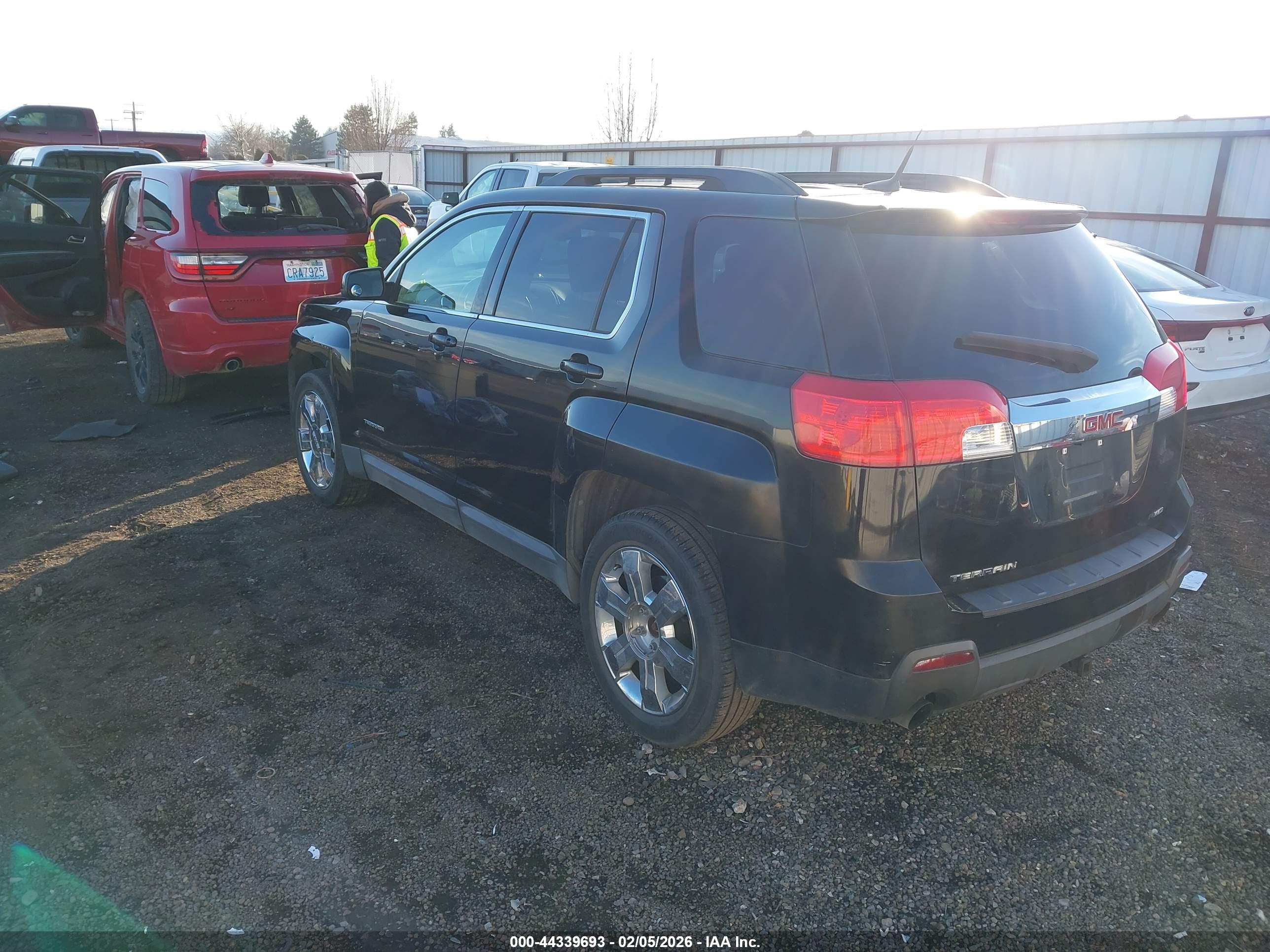 GMC TERRAIN image 3