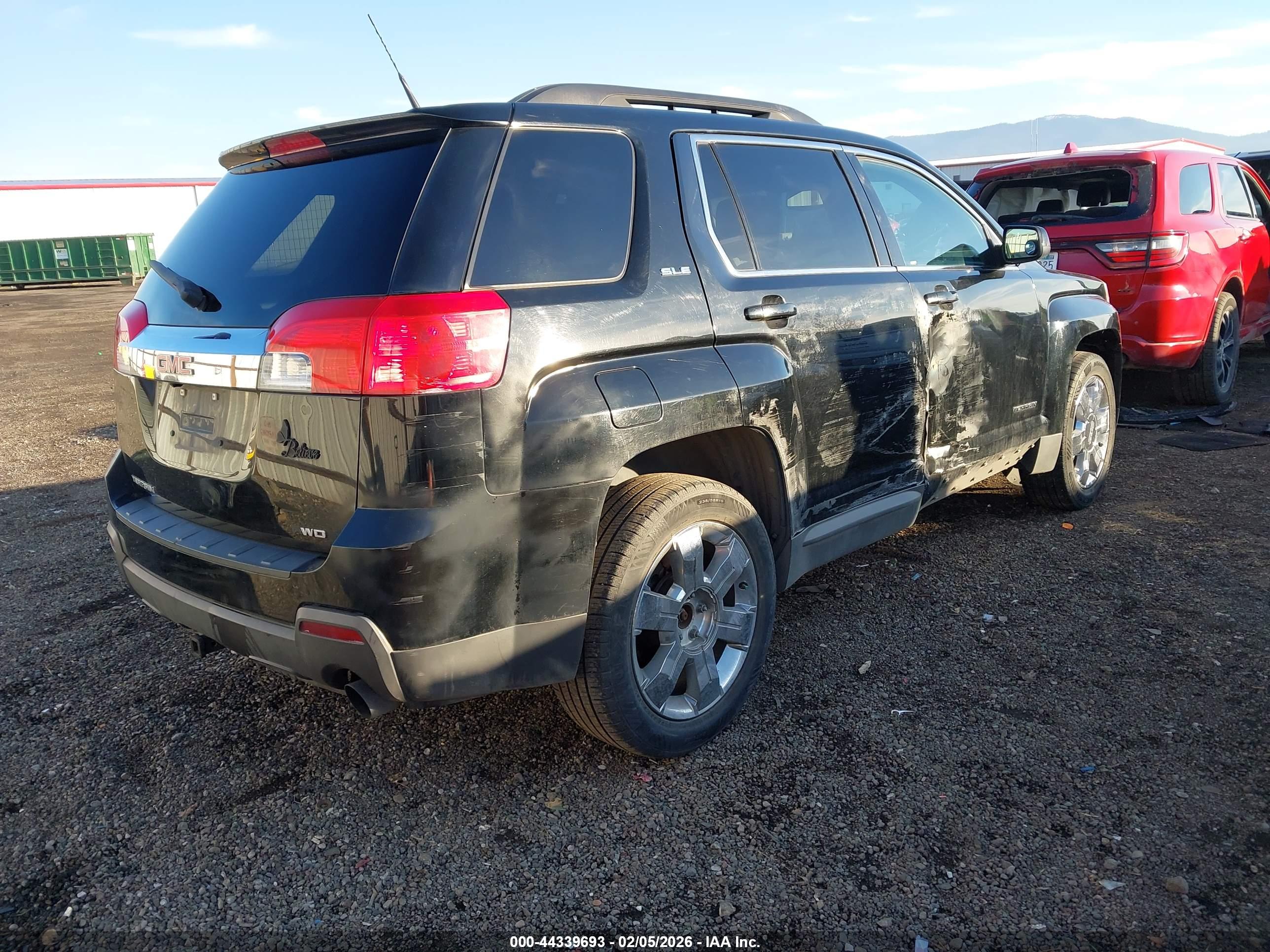 GMC TERRAIN image 4