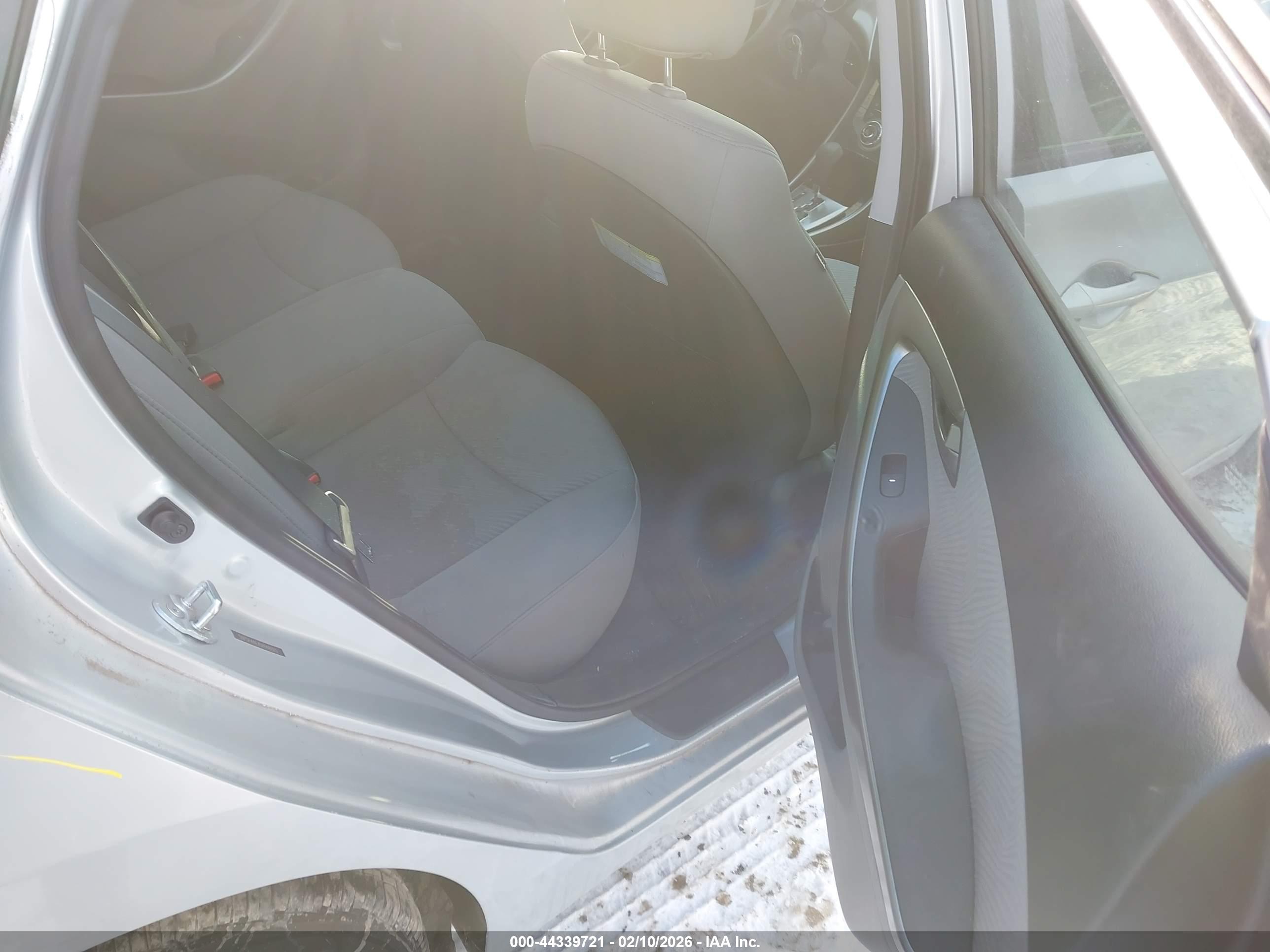 HYUNDAI ELANTRA image 8