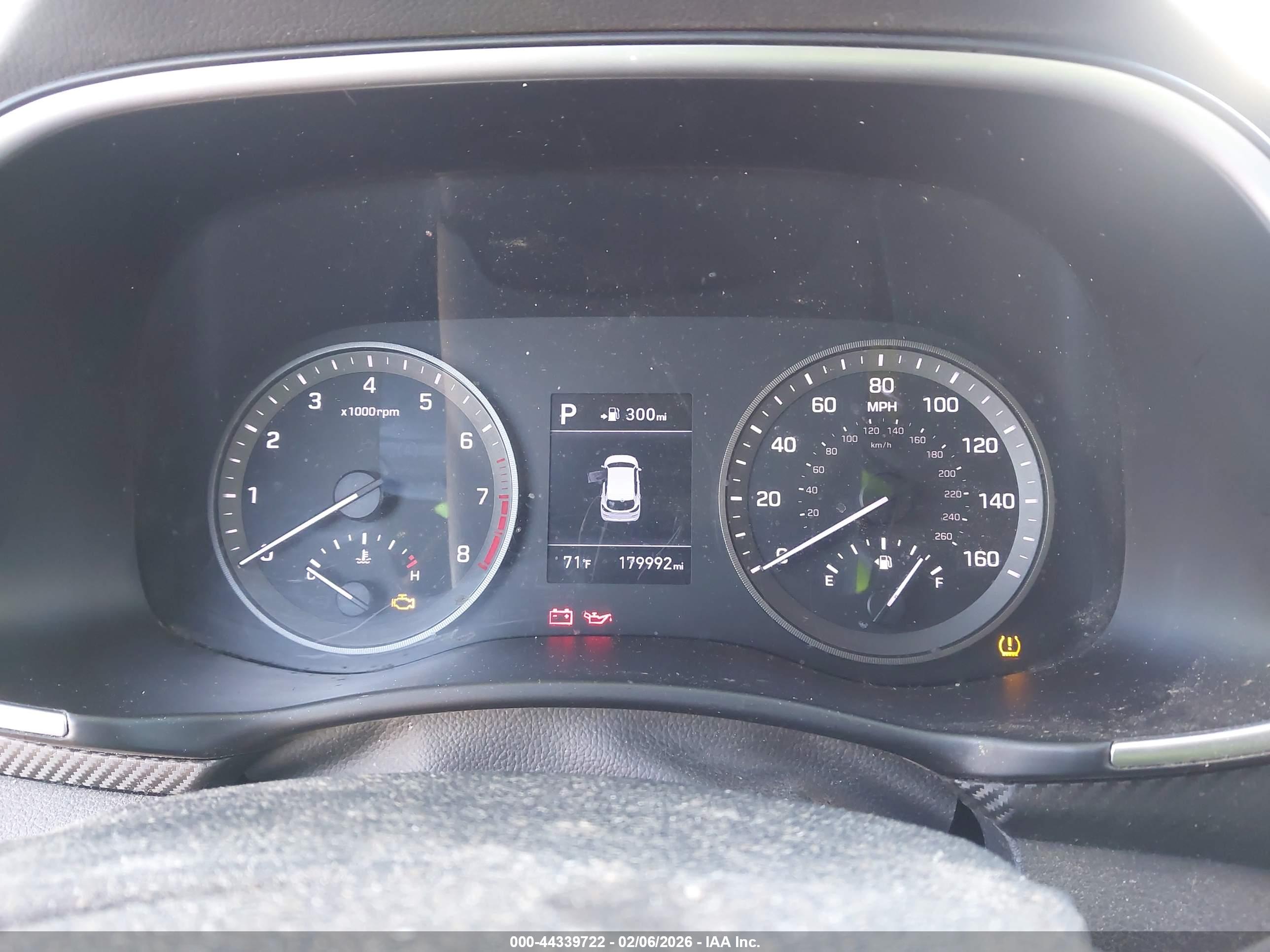 HYUNDAI TUCSON image 7