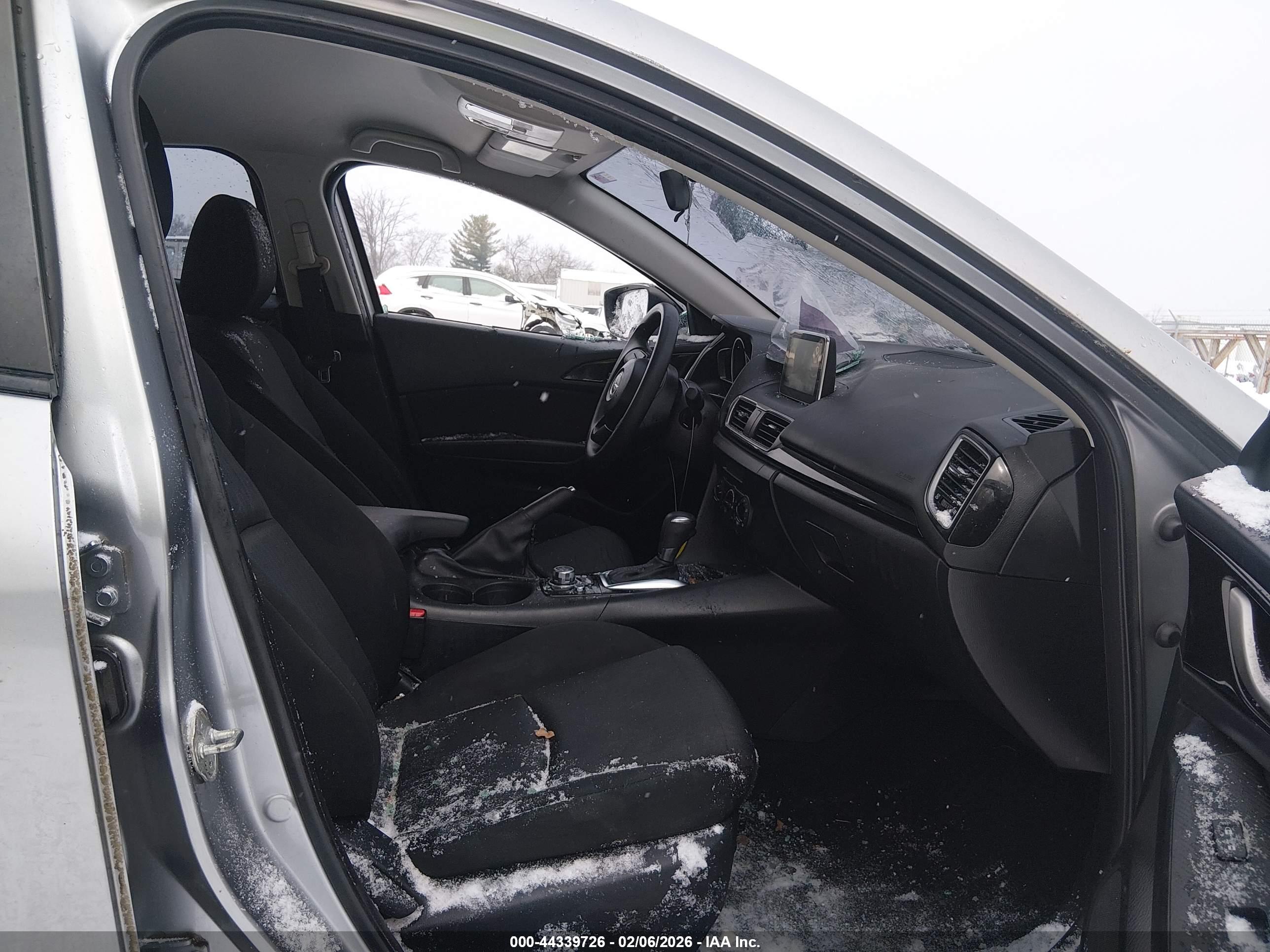 MAZDA MAZDA3 image 5