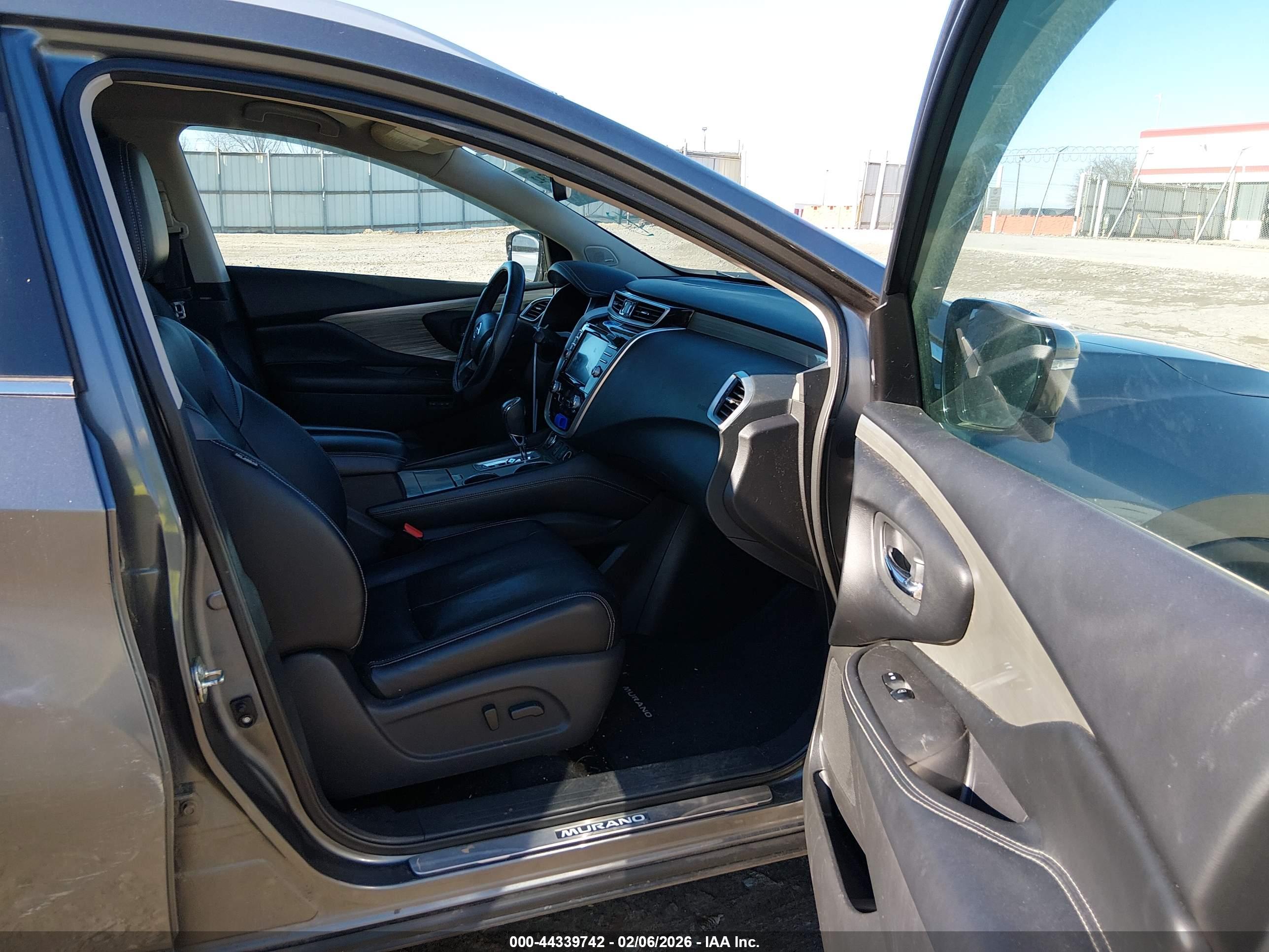 NISSAN MURANO image 5