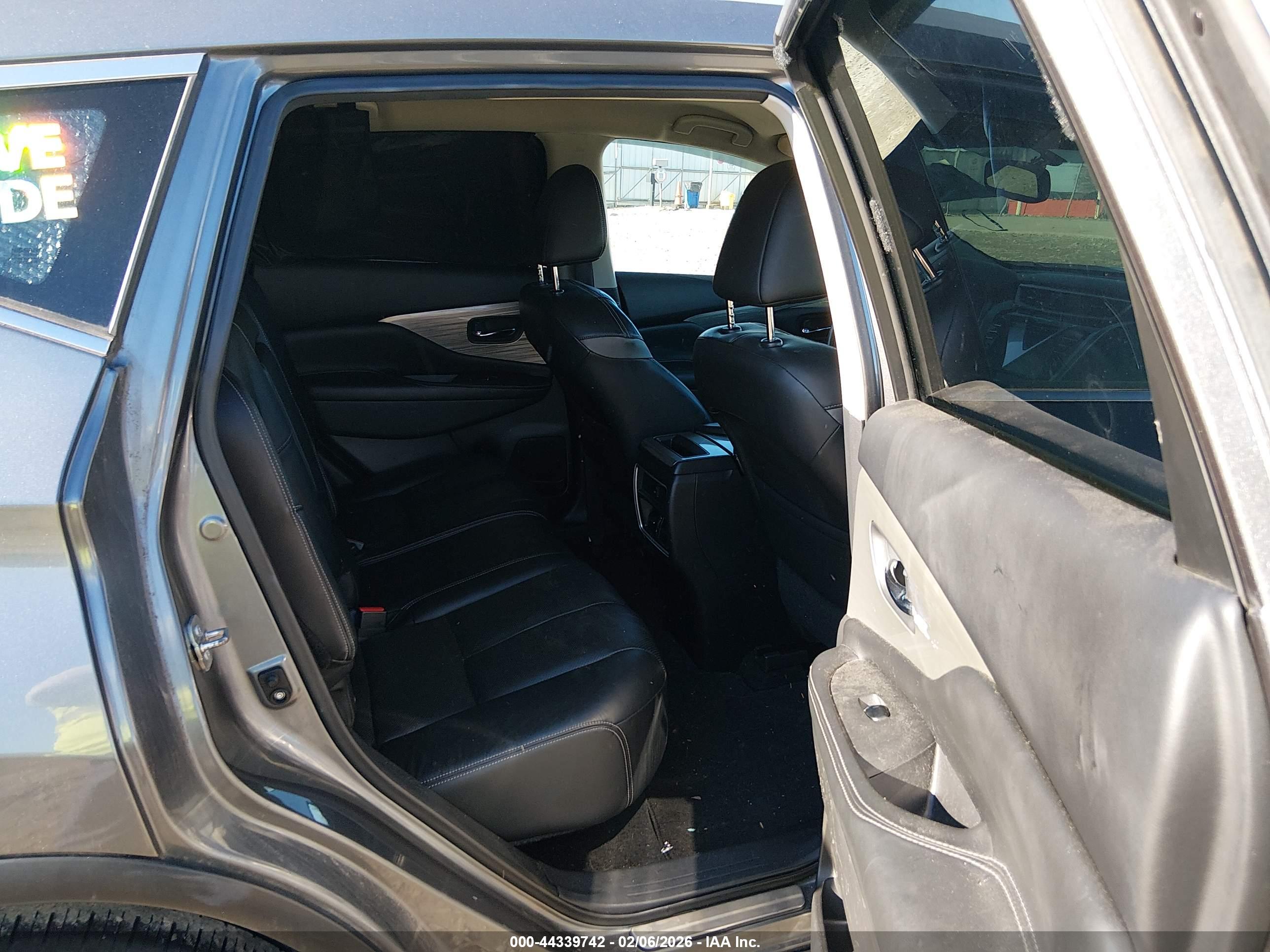 NISSAN MURANO image 8
