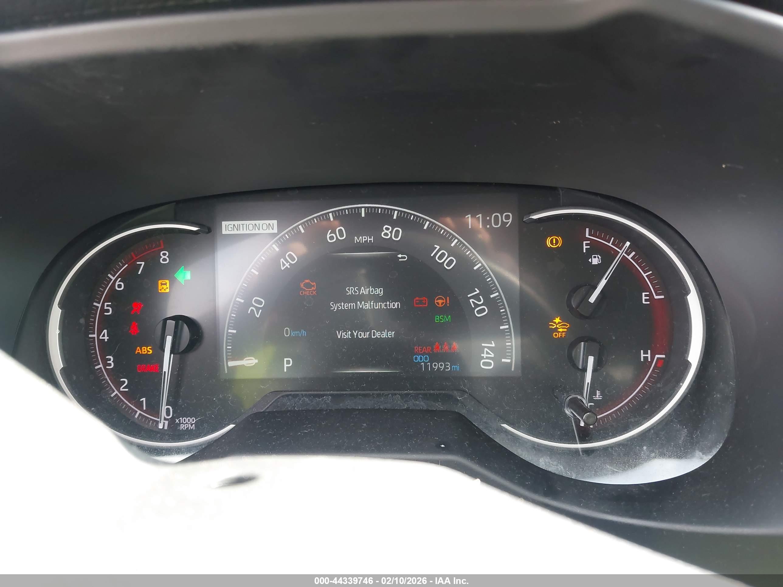TOYOTA RAV4 image 7