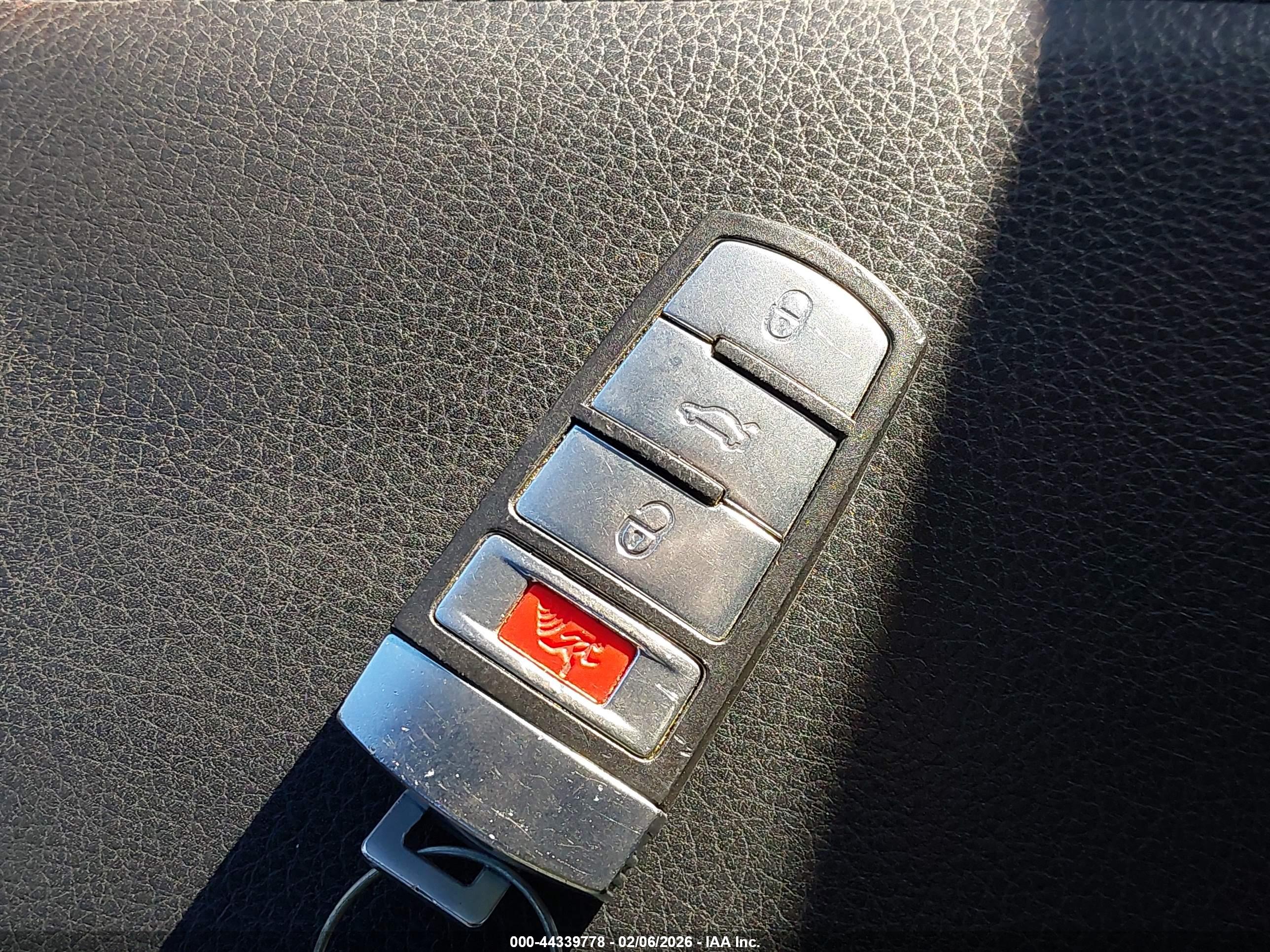 VOLKSWAGEN CC image 11