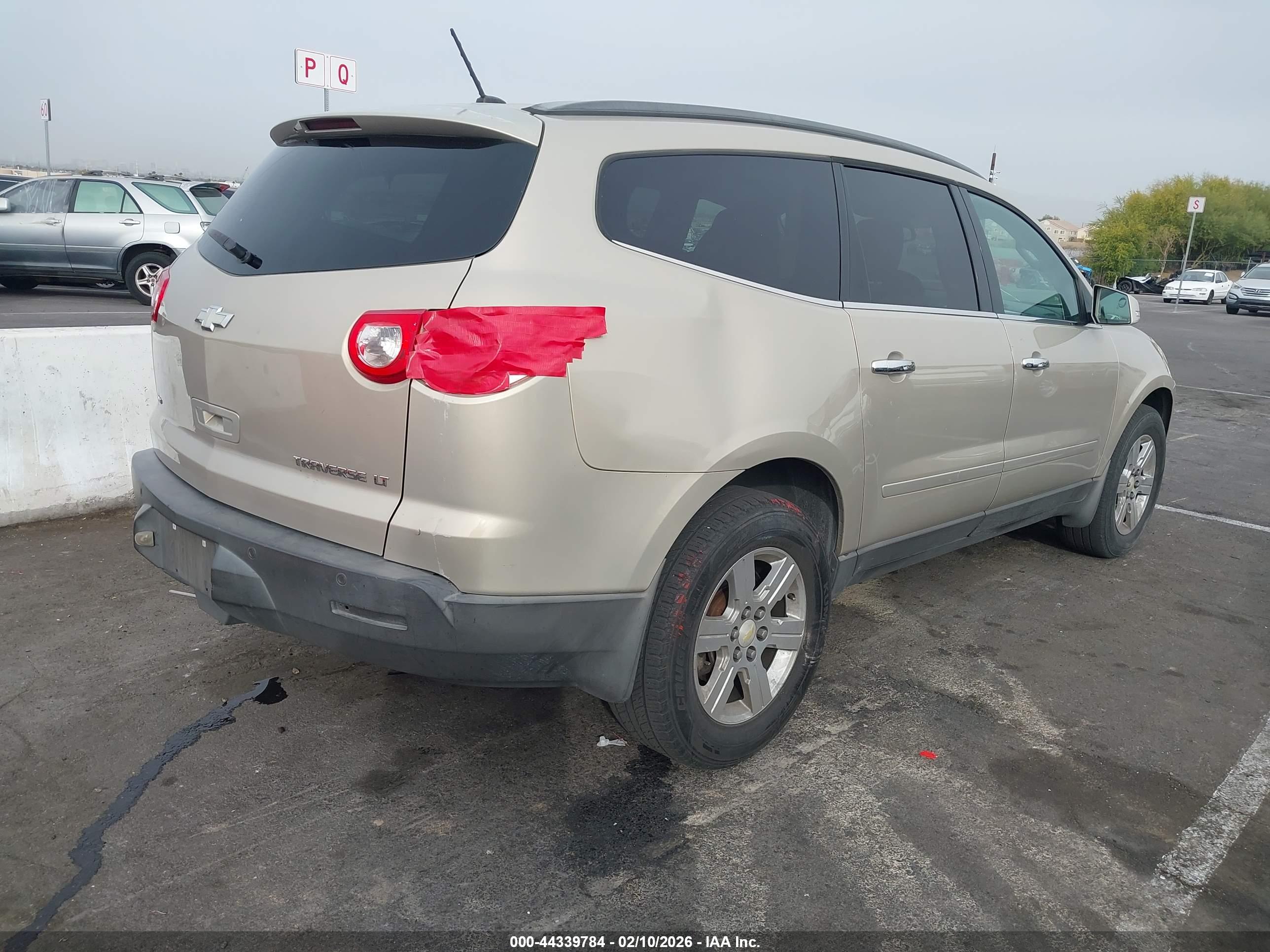 CHEVROLET TRAVERSE image 4