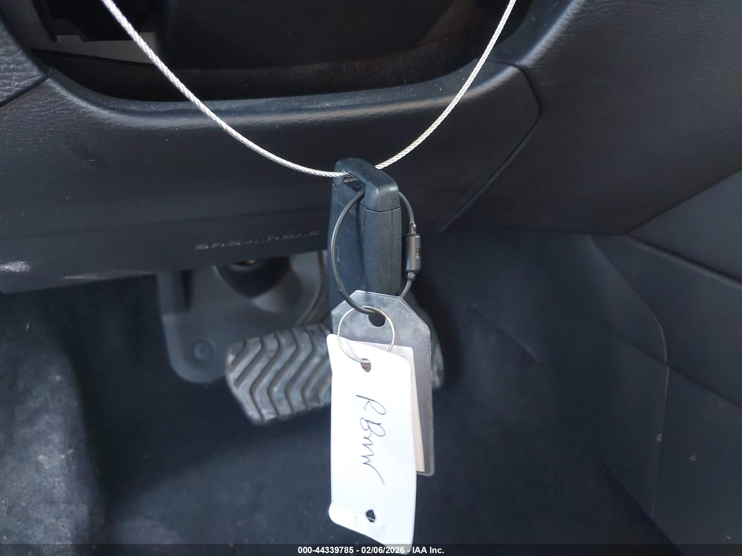 MITSUBISHI OUTLANDER image 11