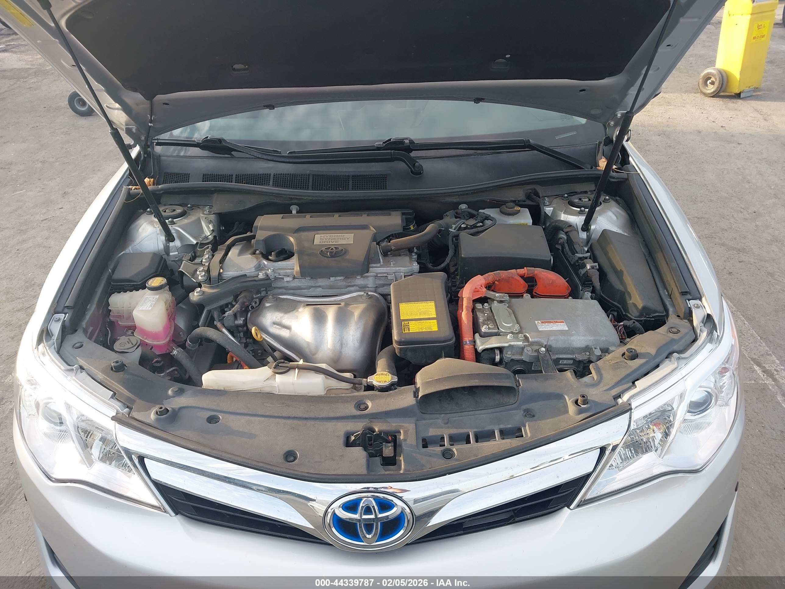 TOYOTA CAMRY image 10