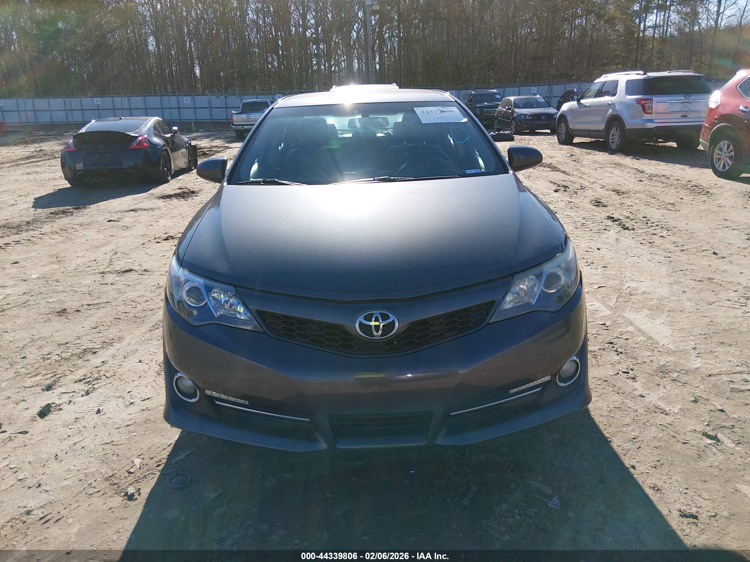 TOYOTA CAMRY image 6