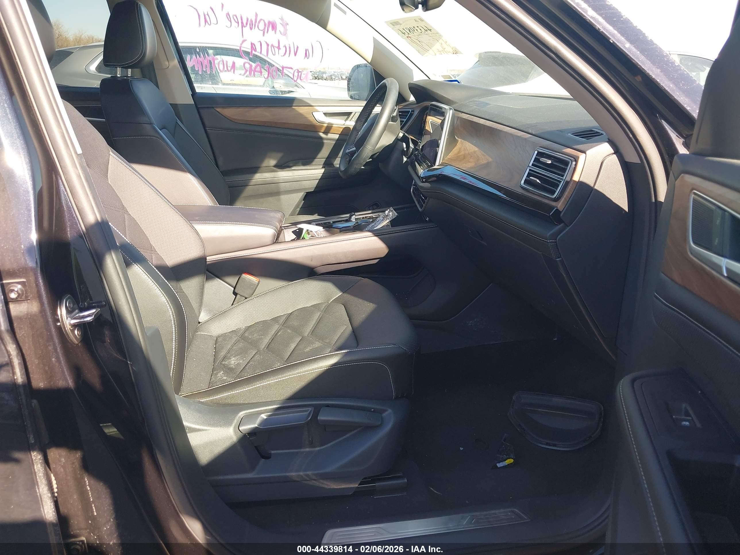 VOLKSWAGEN ATLAS image 5