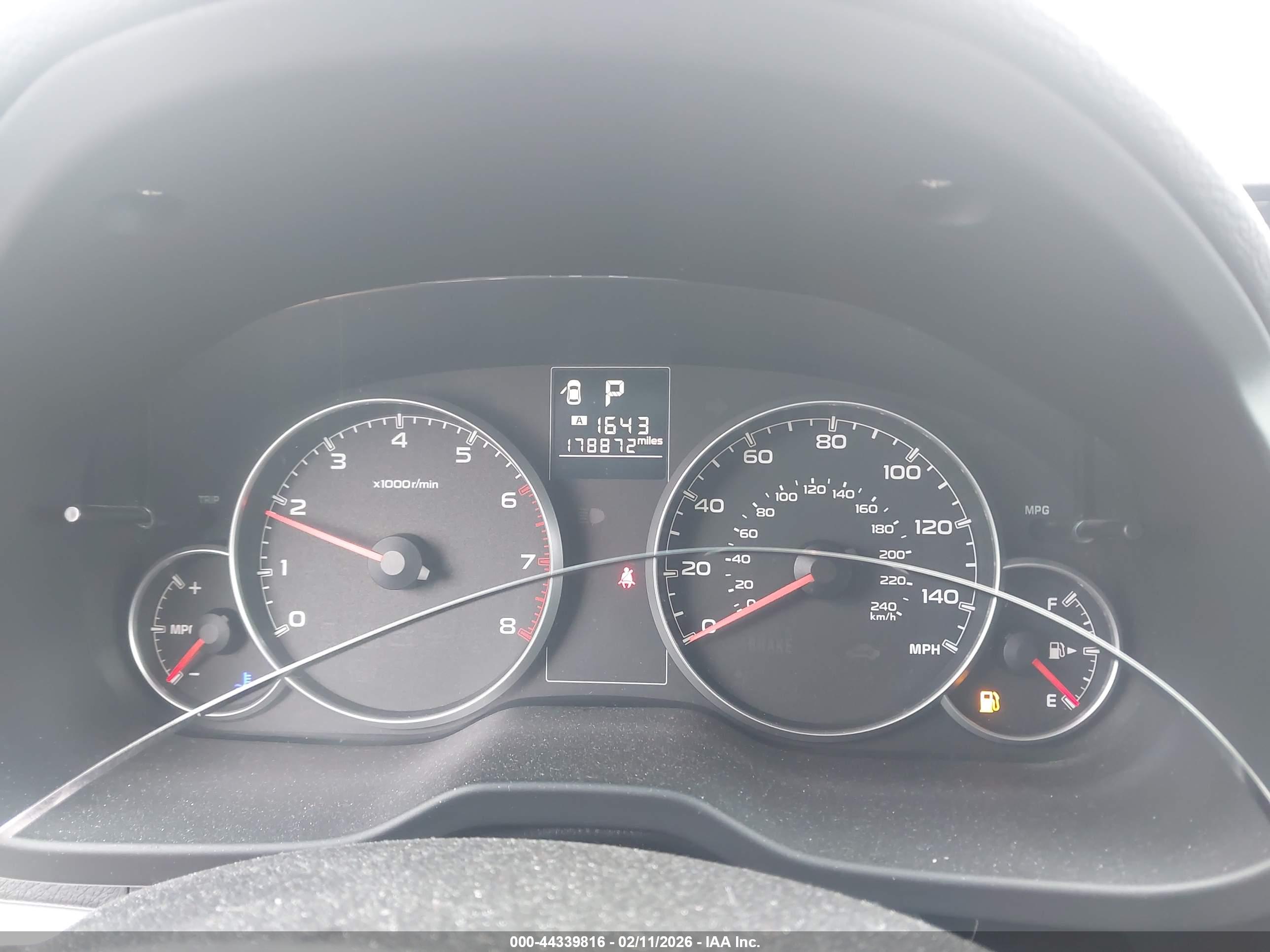 SUBARU OUTBACK image 7