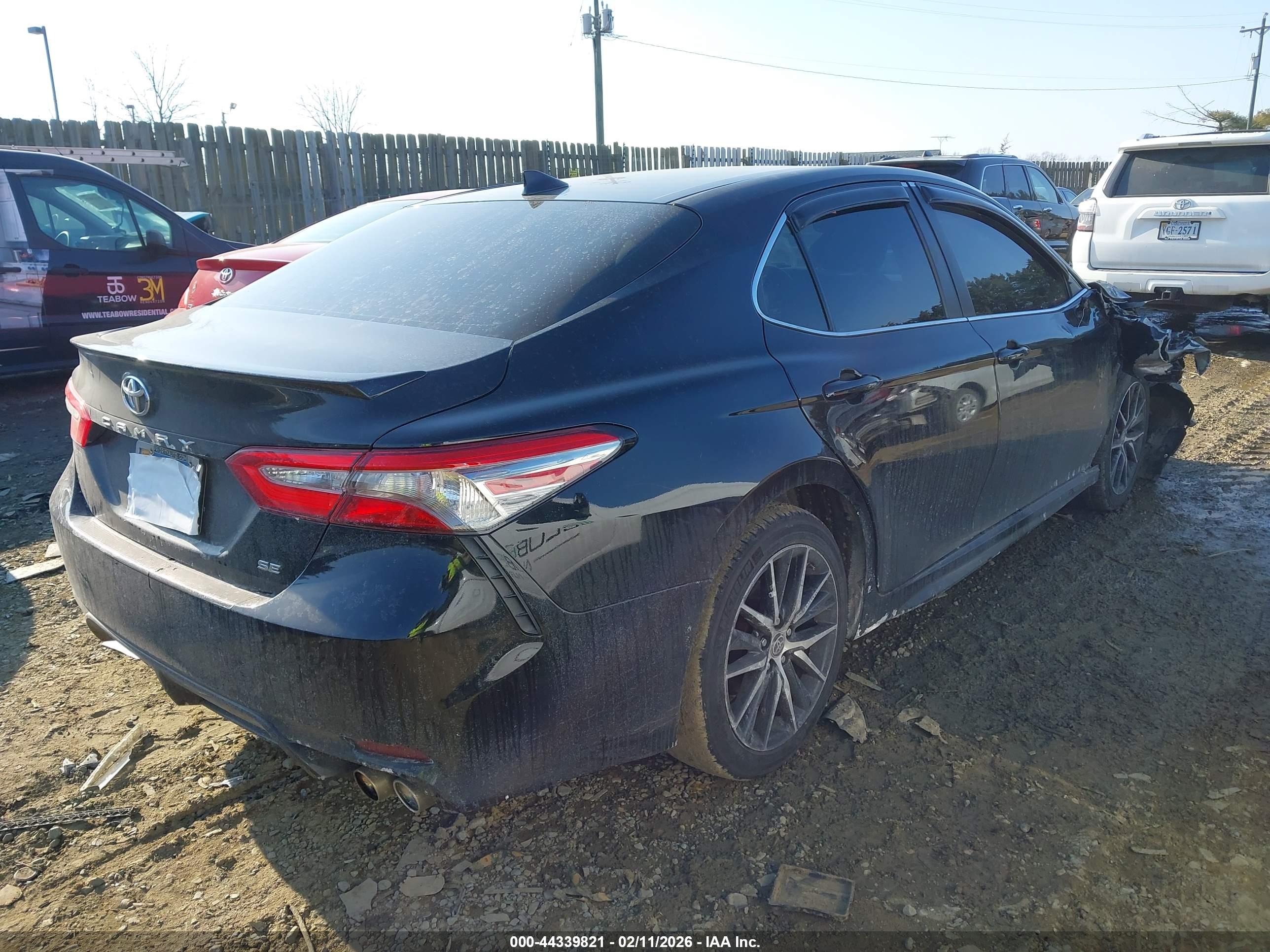 TOYOTA CAMRY image 4