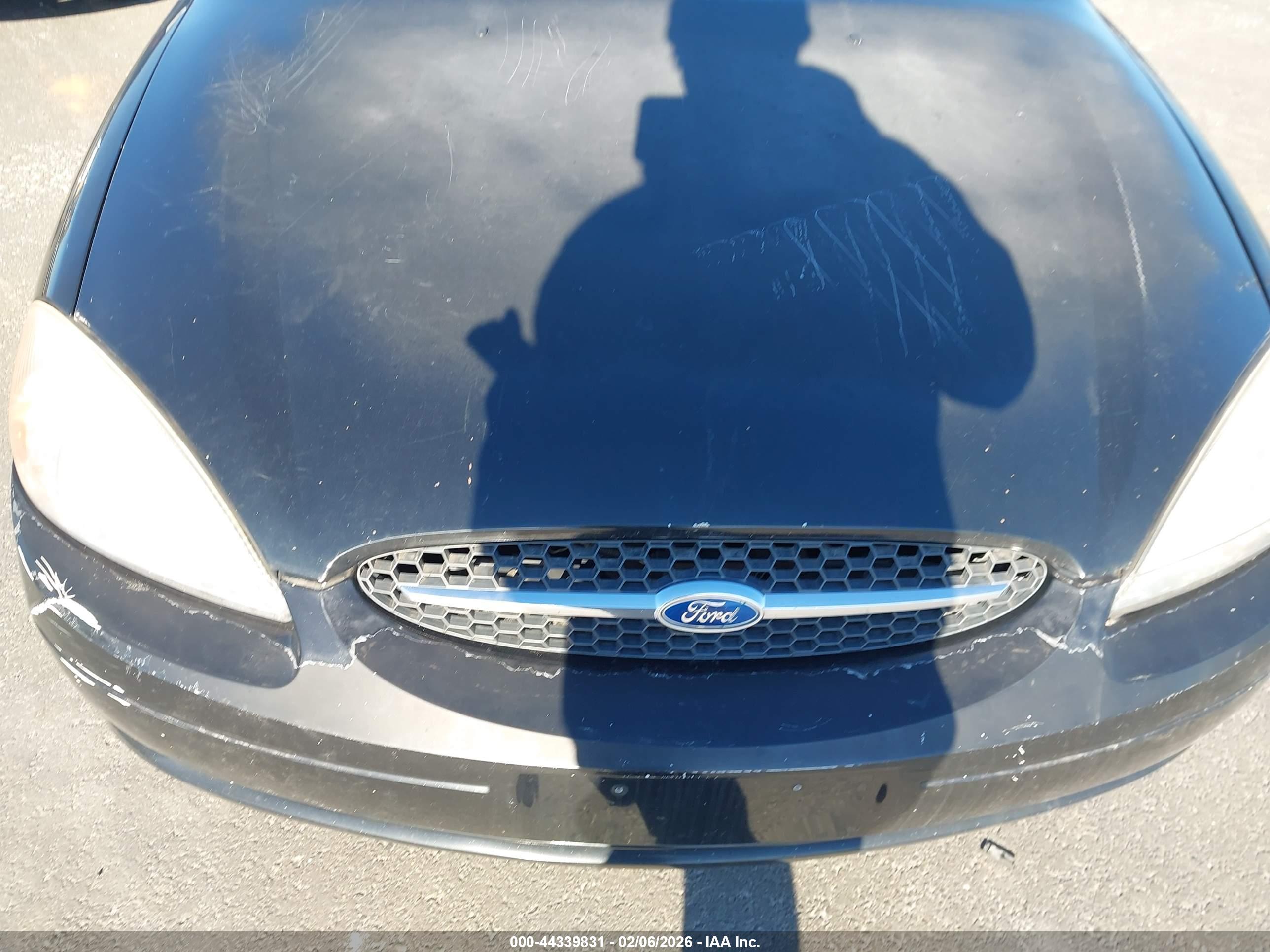 FORD TAURUS image 6