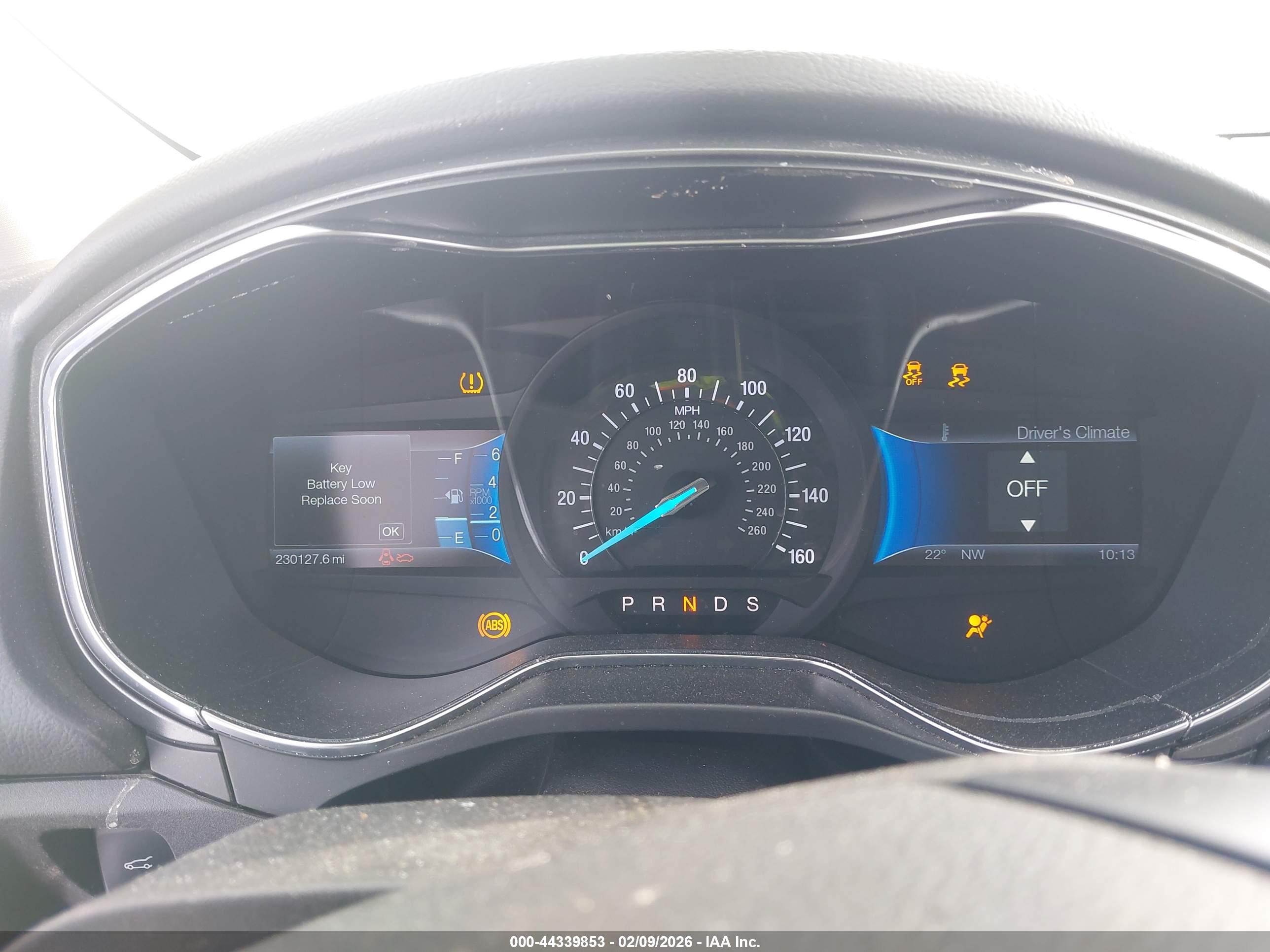 FORD FUSION image 7