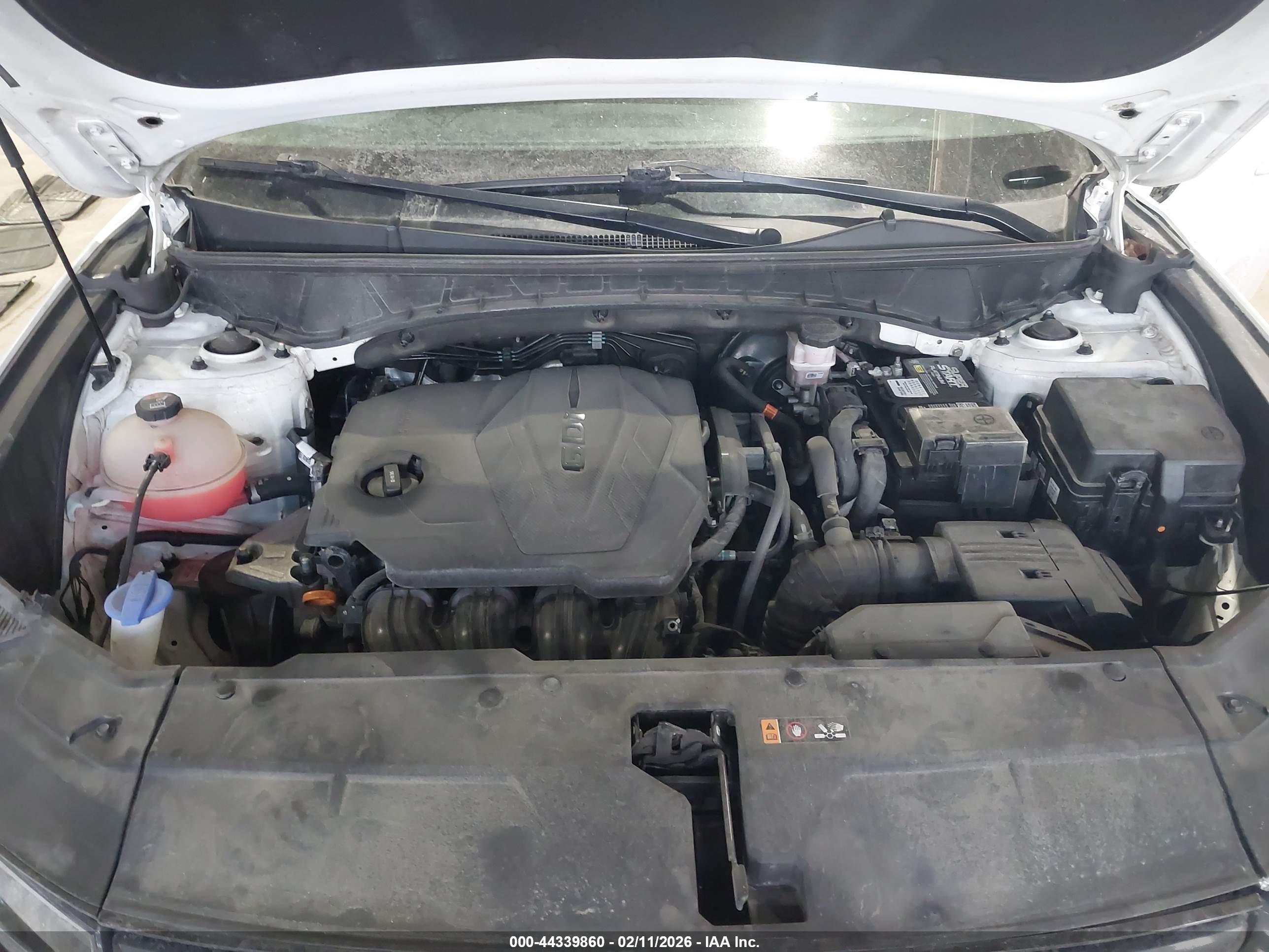 HYUNDAI TUCSON image 10