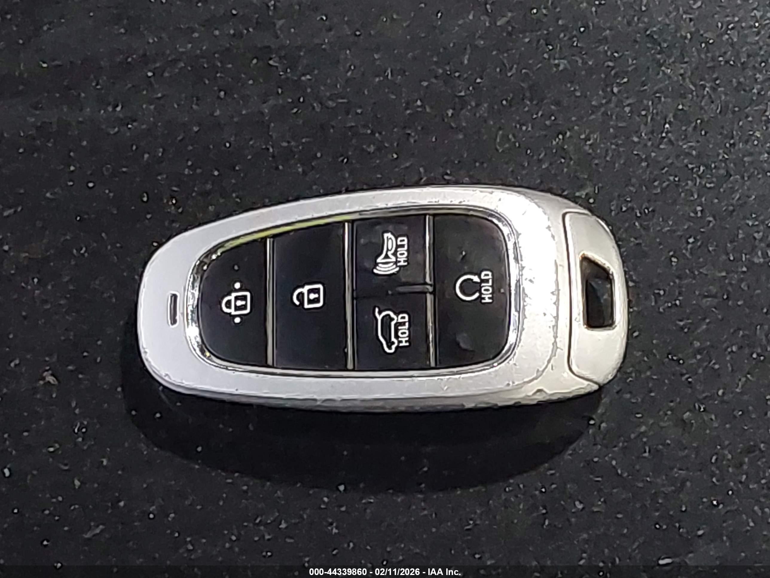 HYUNDAI TUCSON image 11