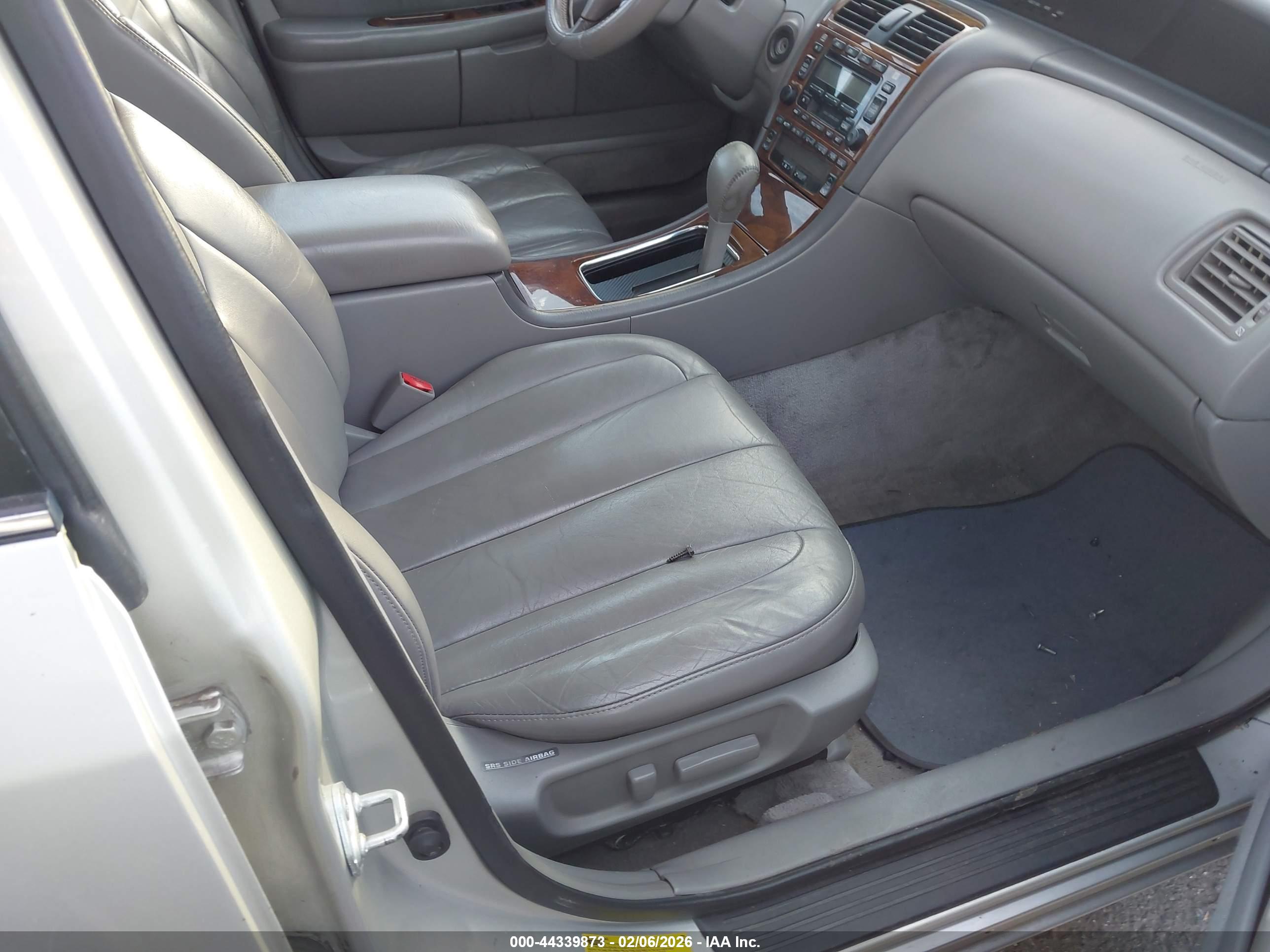 TOYOTA AVALON image 5
