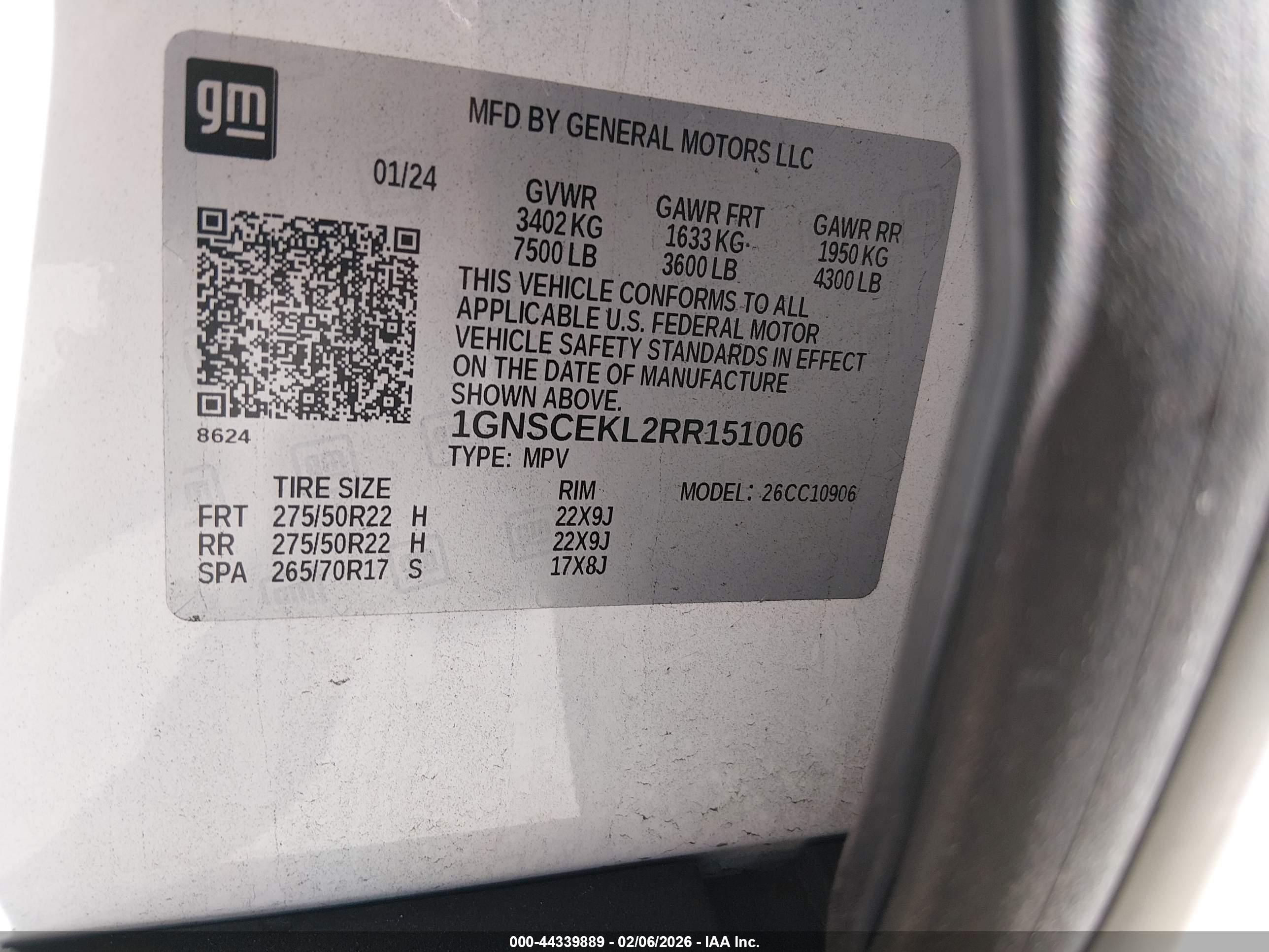 CHEVROLET SUBURBAN image 9