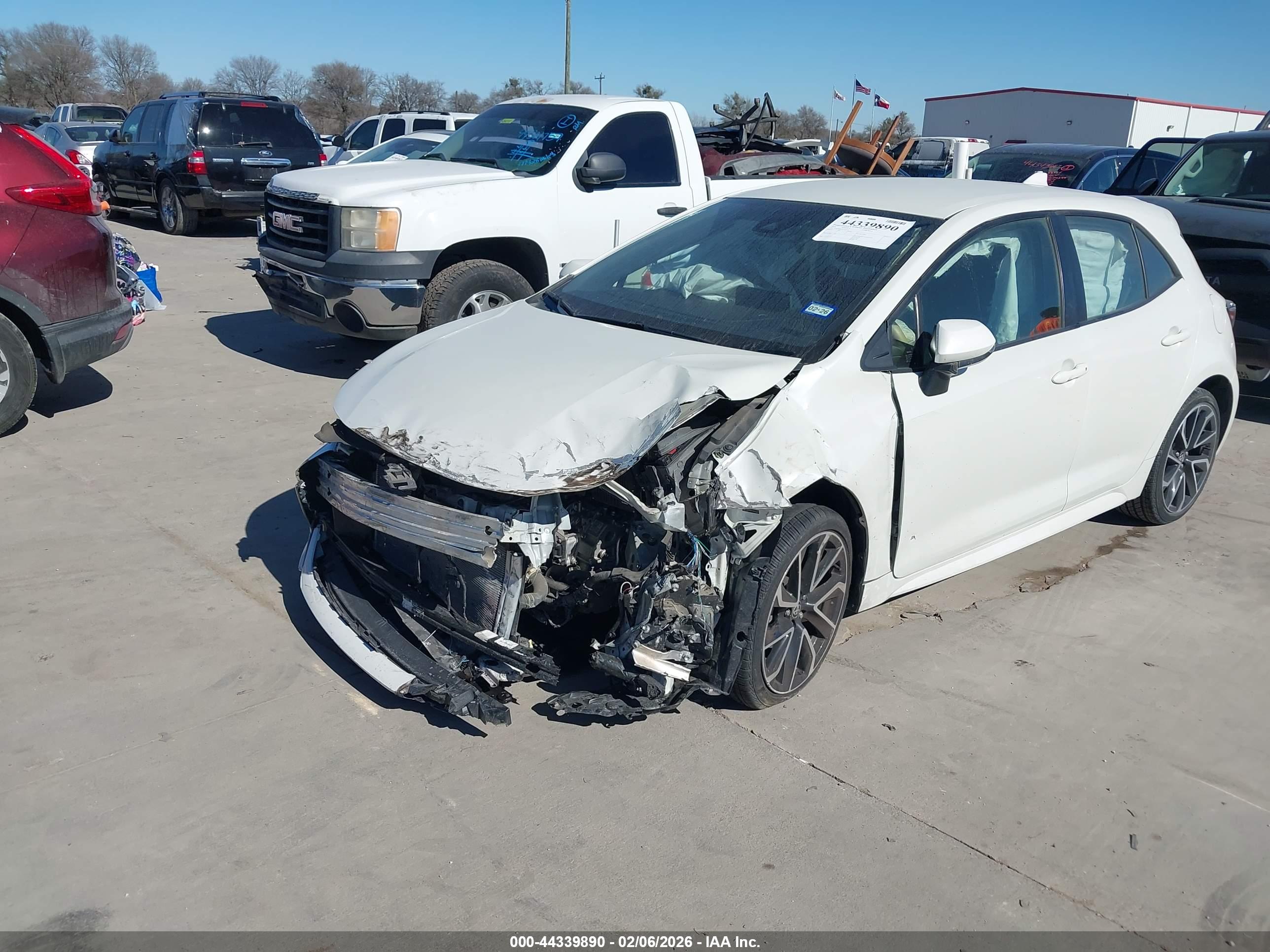 TOYOTA COROLLA image 2