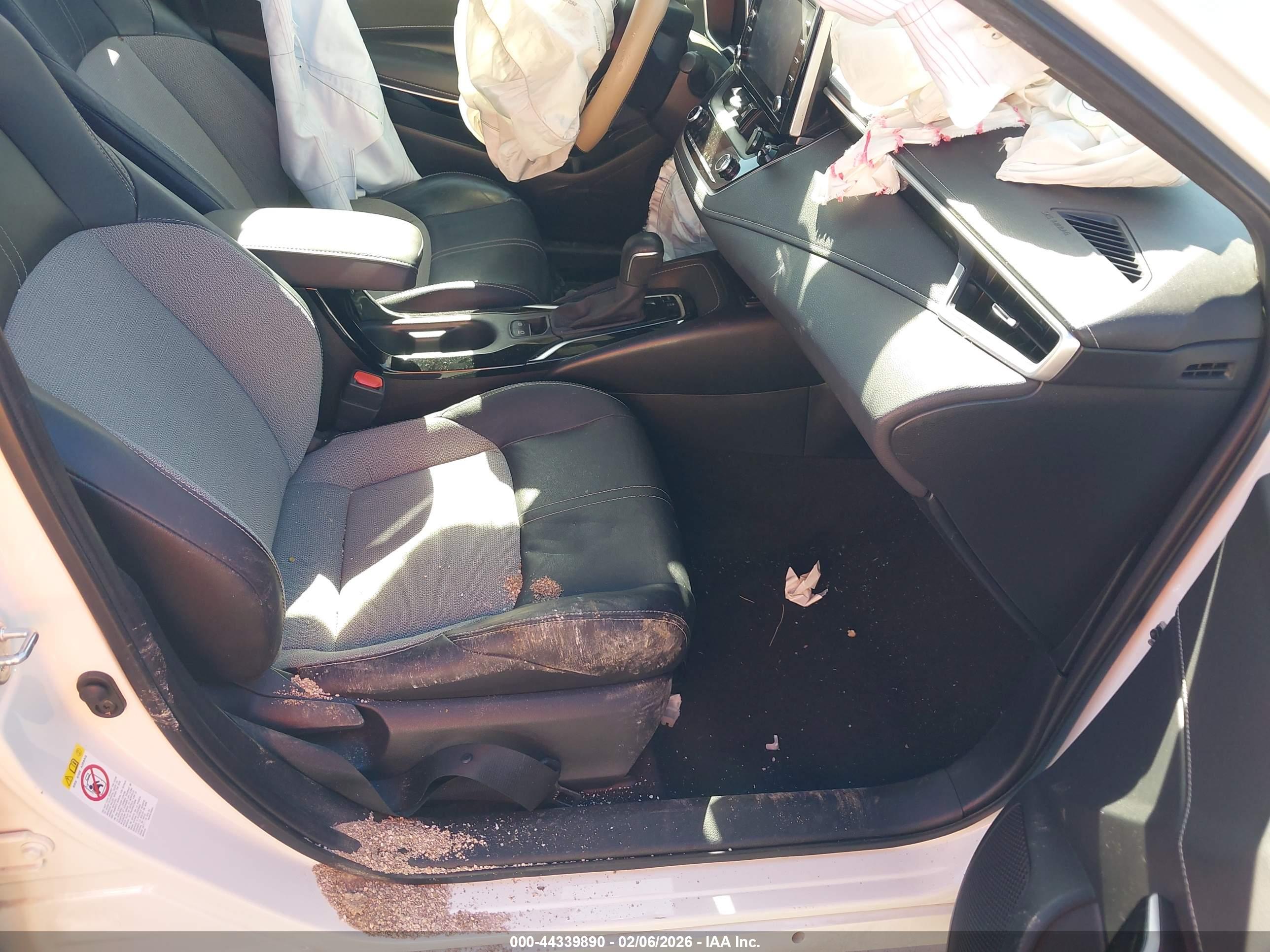 TOYOTA COROLLA image 5