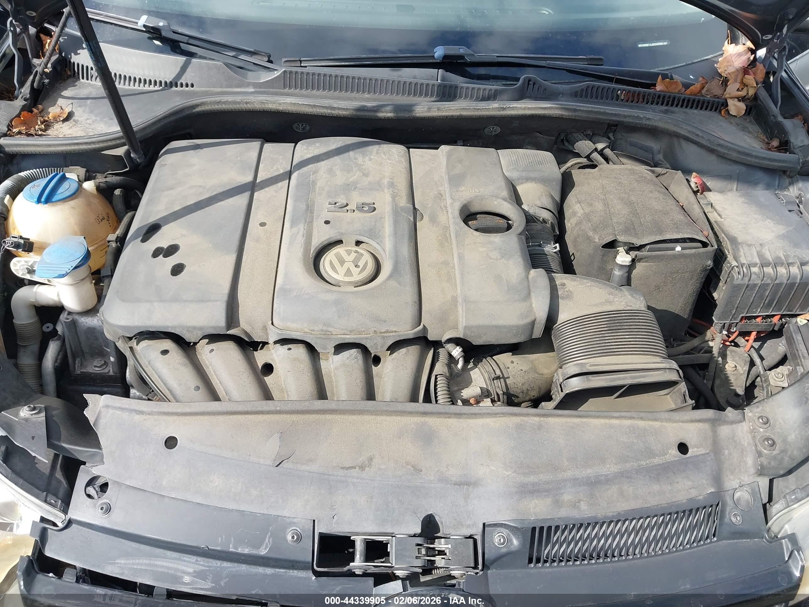 VOLKSWAGEN GOLF image 10