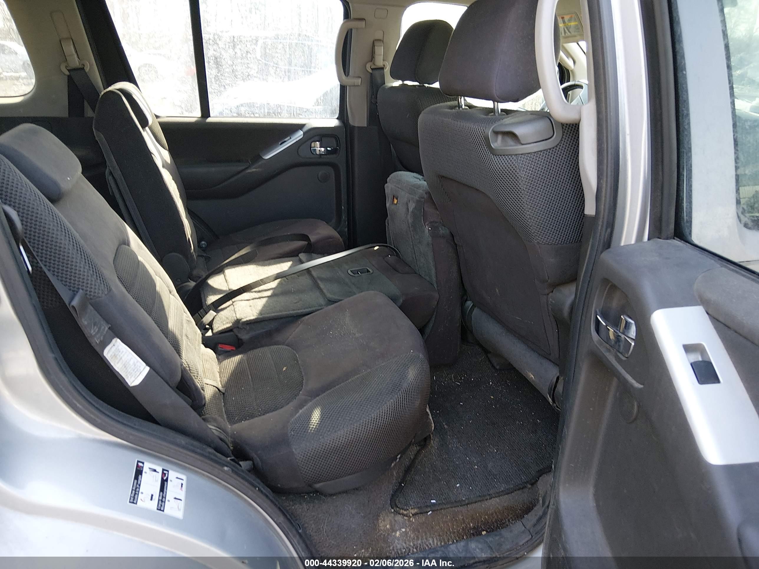 NISSAN PATHFINDER image 8