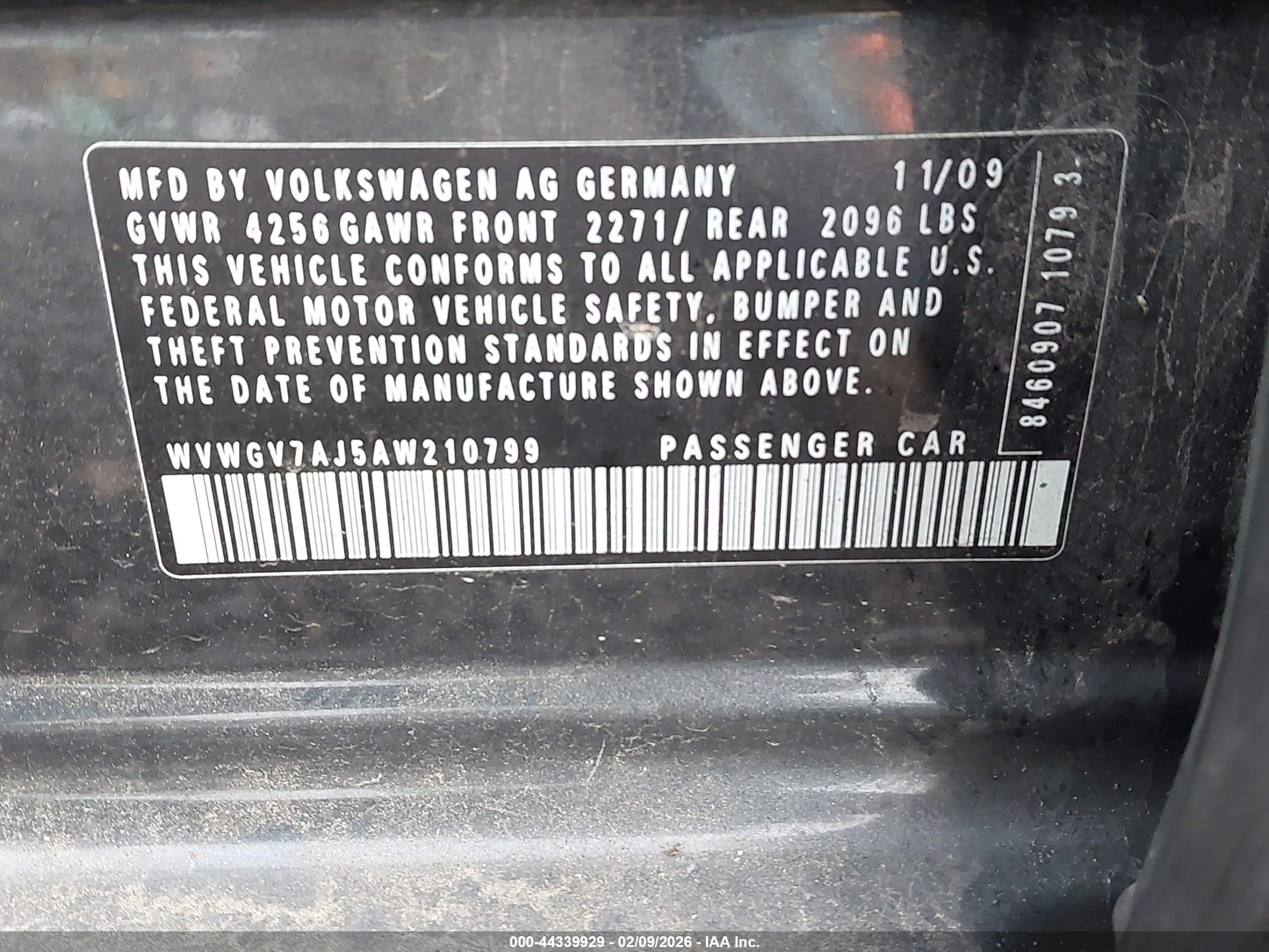 VOLKSWAGEN GTI image 9