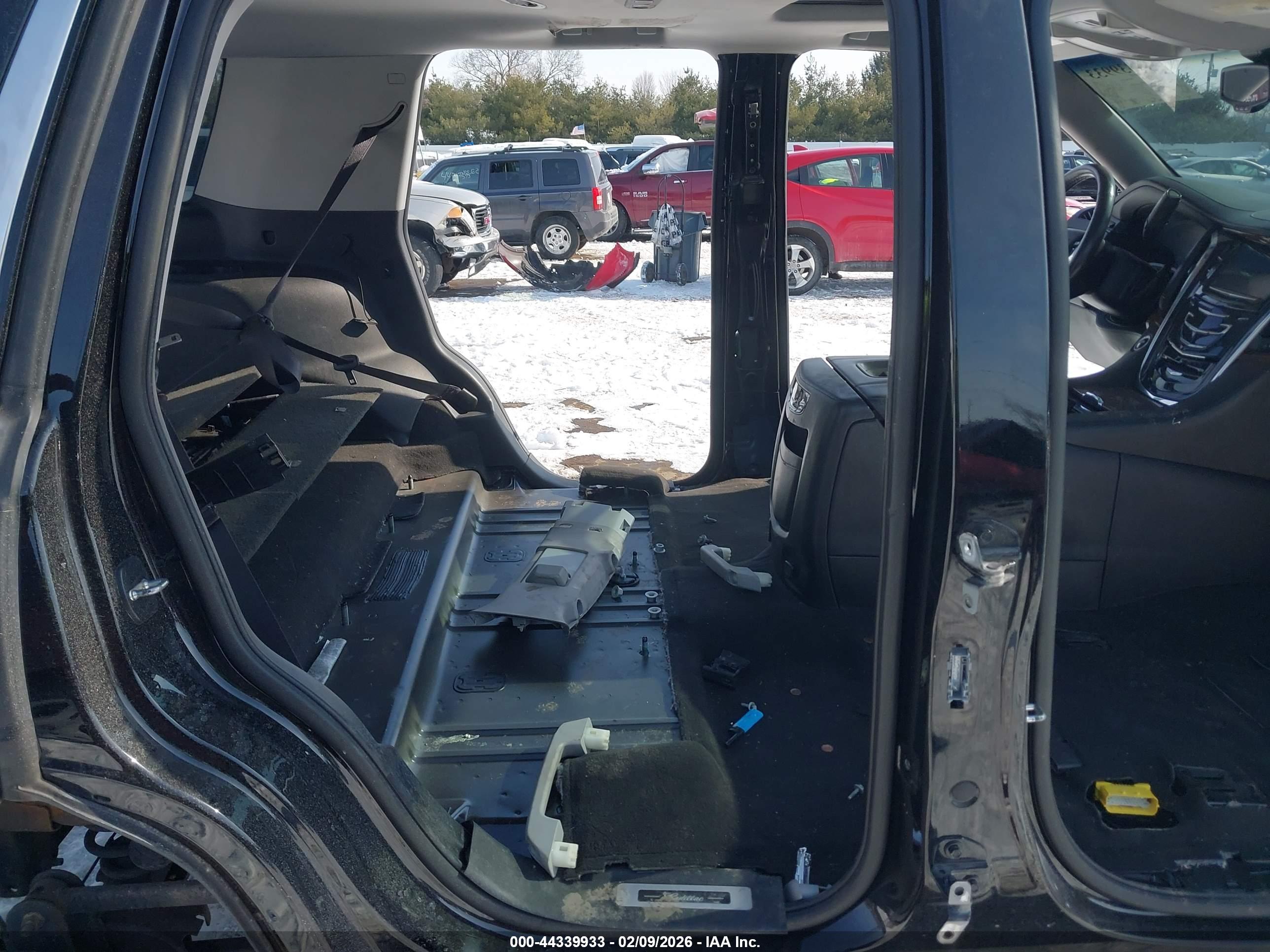 CADILLAC ESCALADE image 8