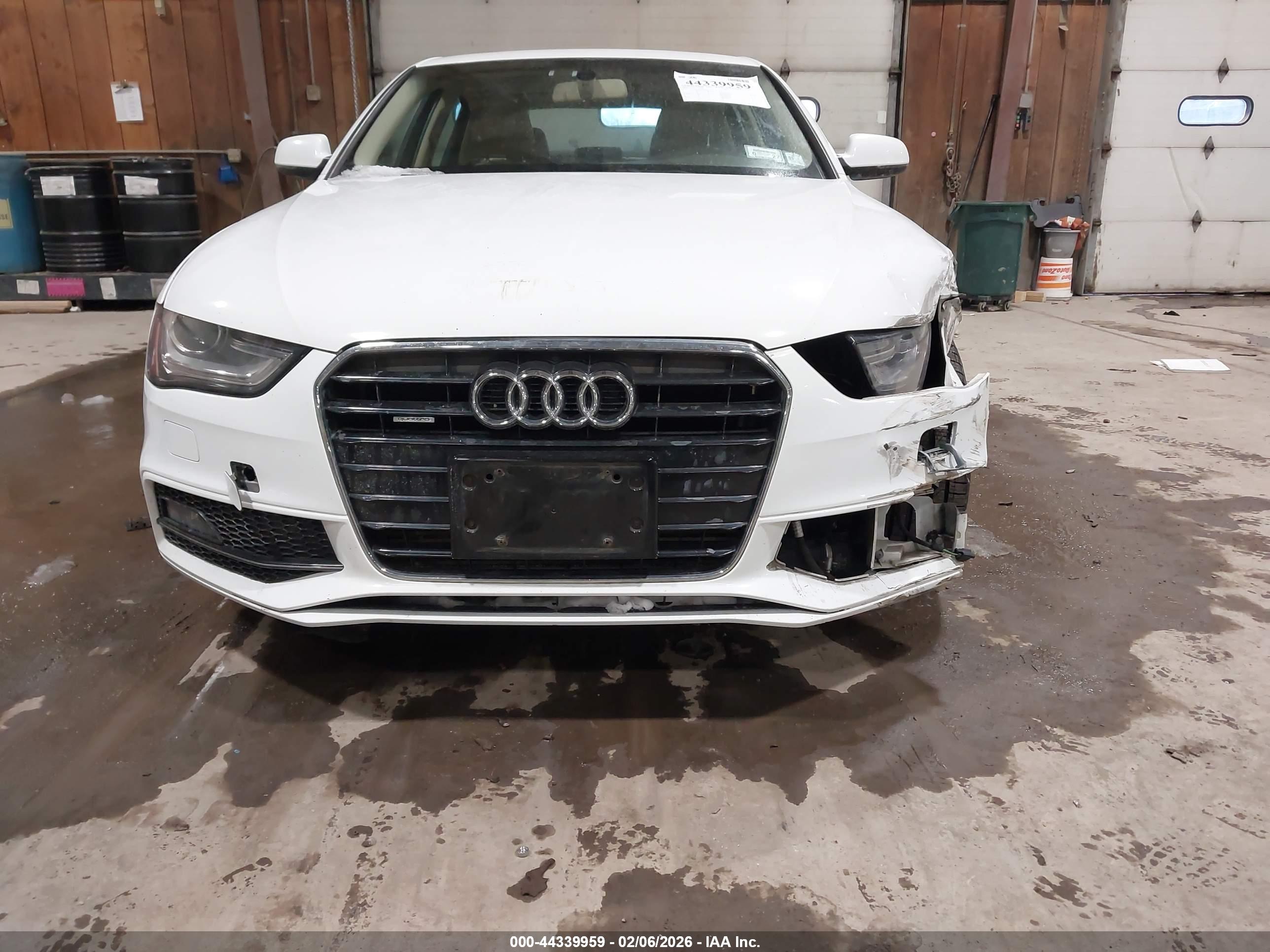 AUDI A4 image 6