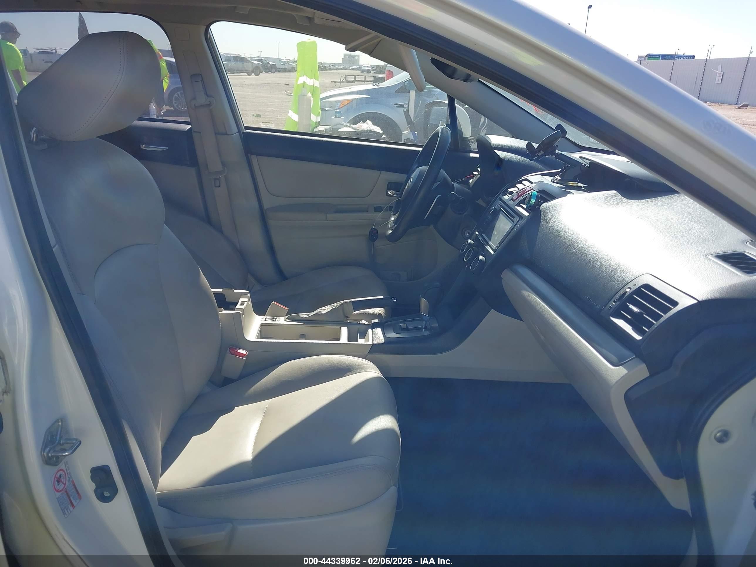 SUBARU XV image 5