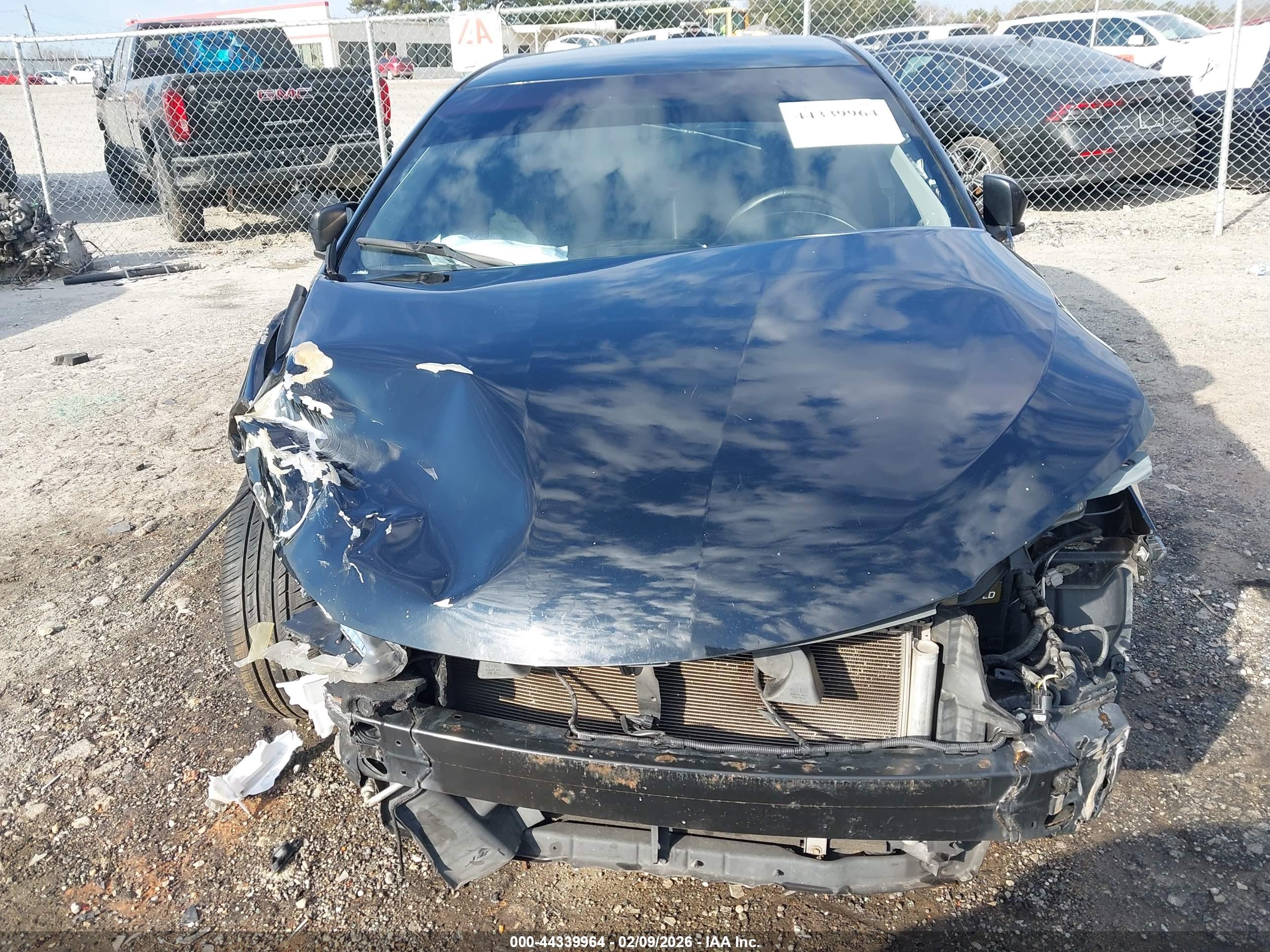 TOYOTA CAMRY image 6