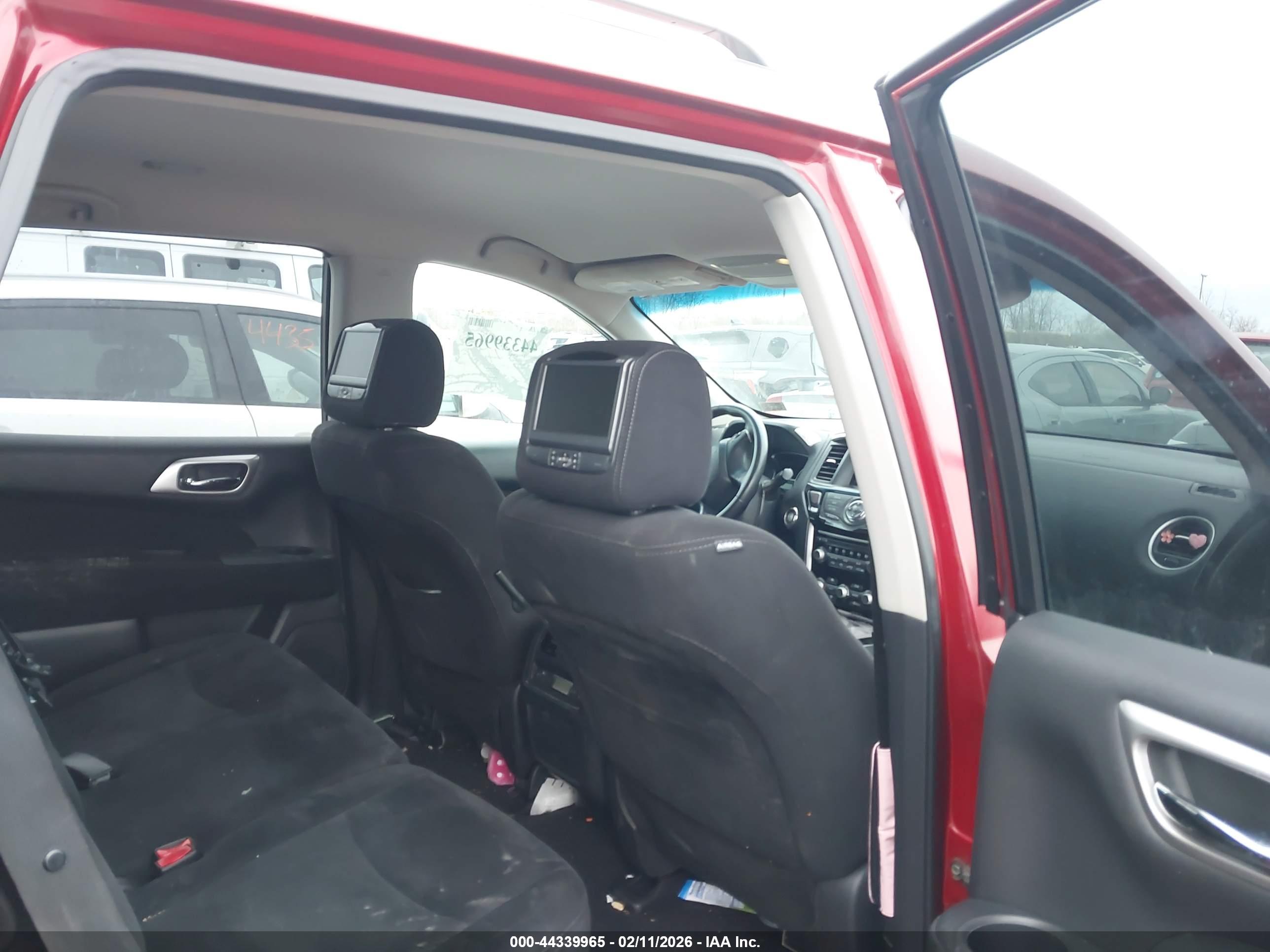 NISSAN PATHFINDER image 8