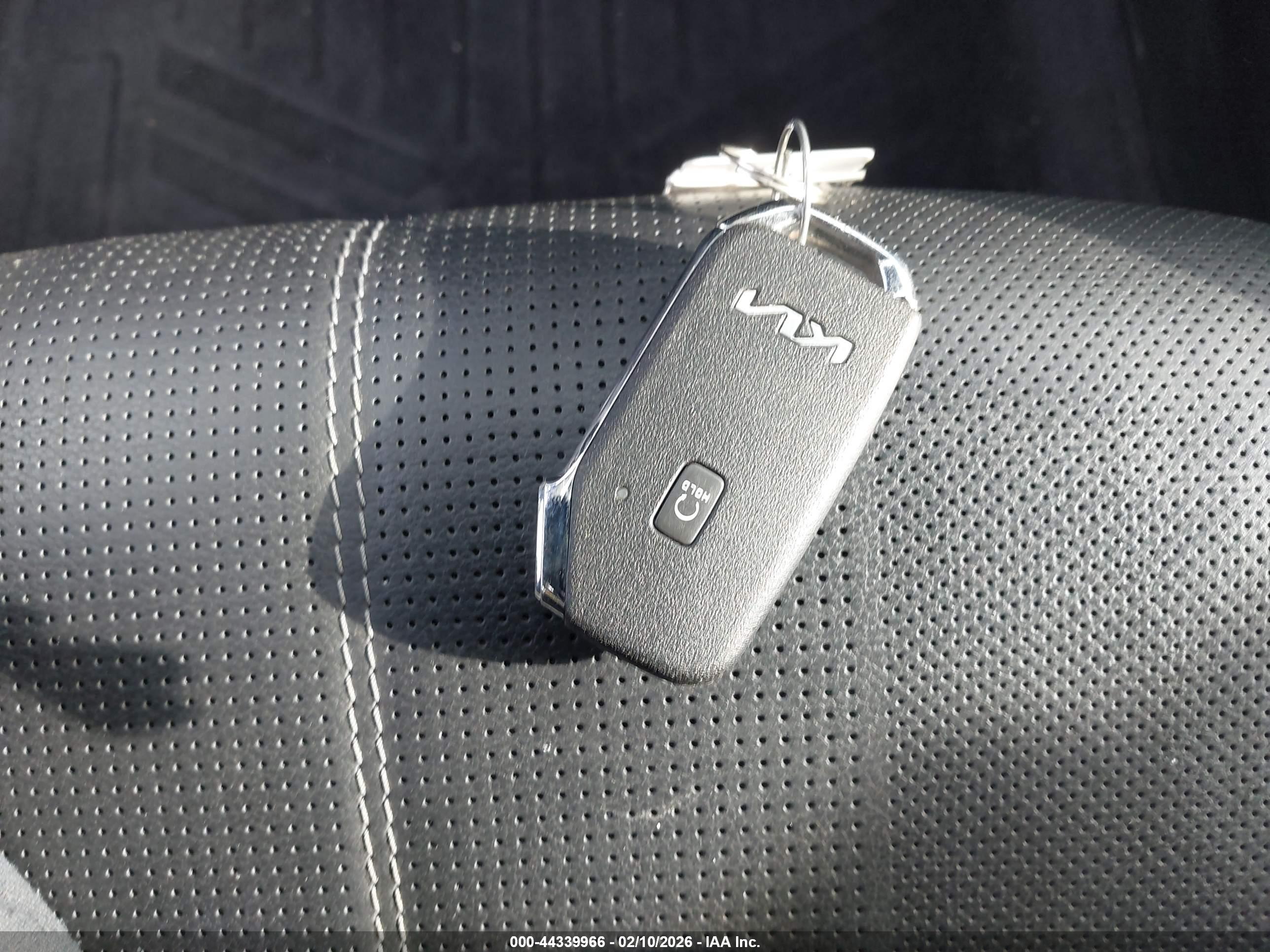 KIA TELLURIDE image 11