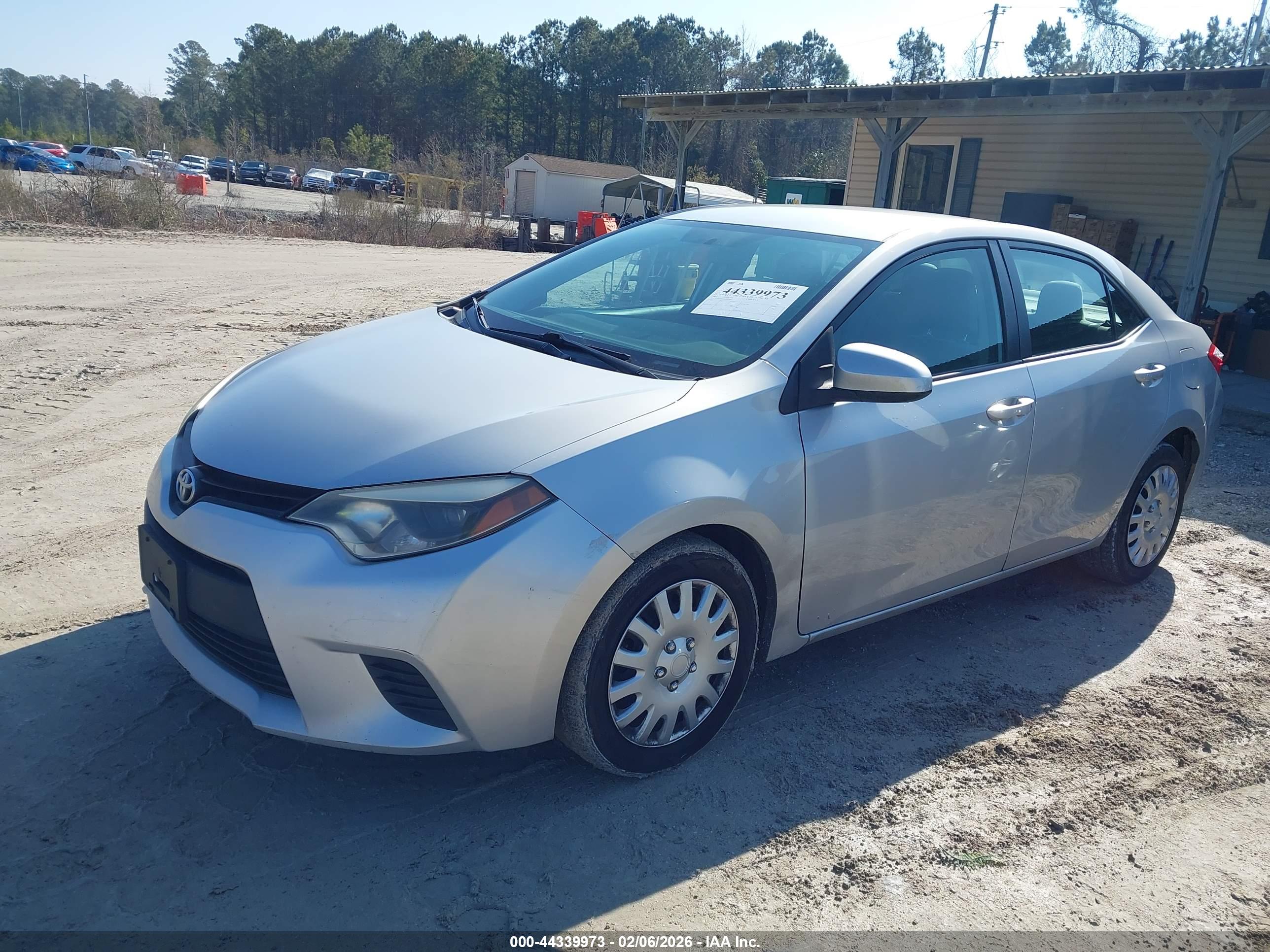 TOYOTA COROLLA image 2