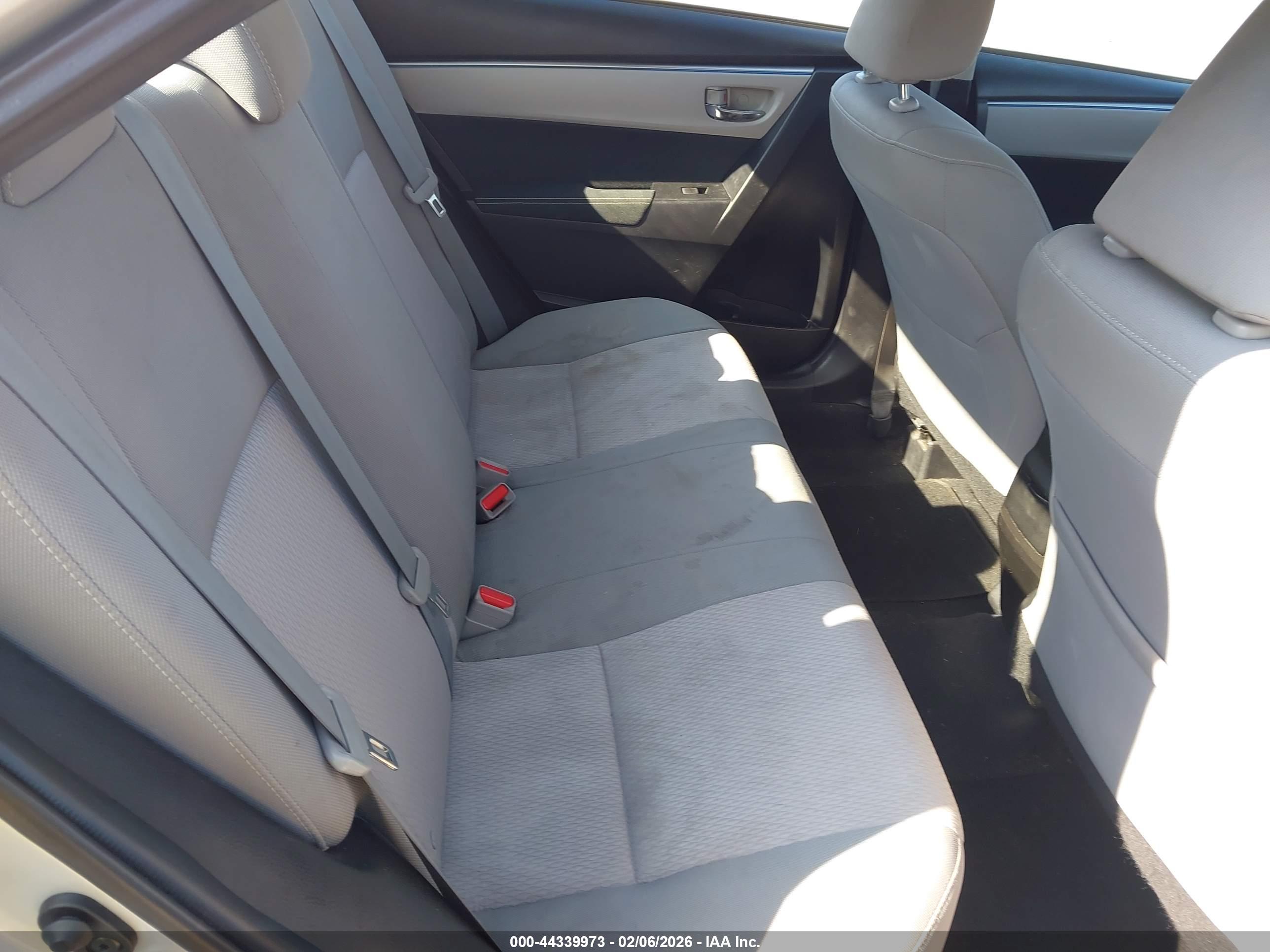 TOYOTA COROLLA image 8