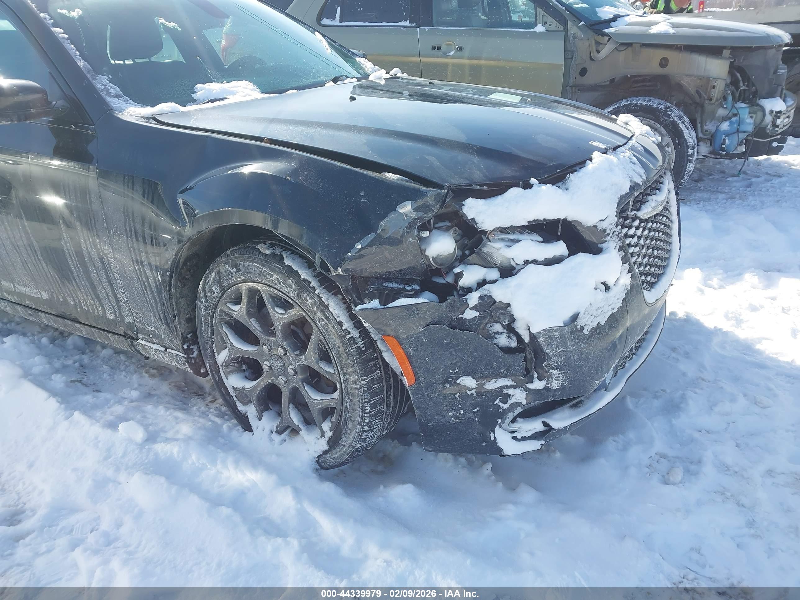 CHRYSLER 300 image 6
