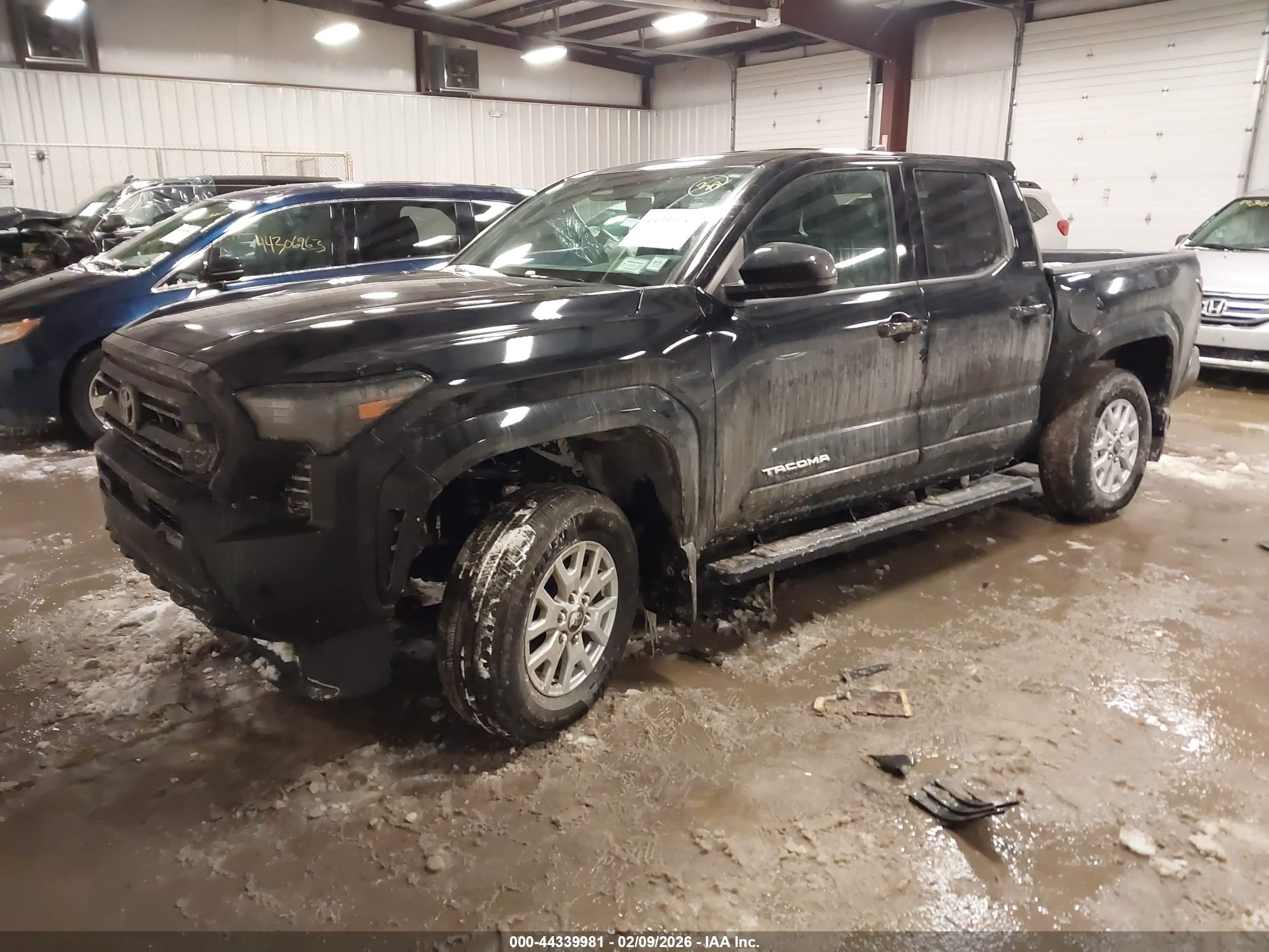 TOYOTA TACOMA image 2