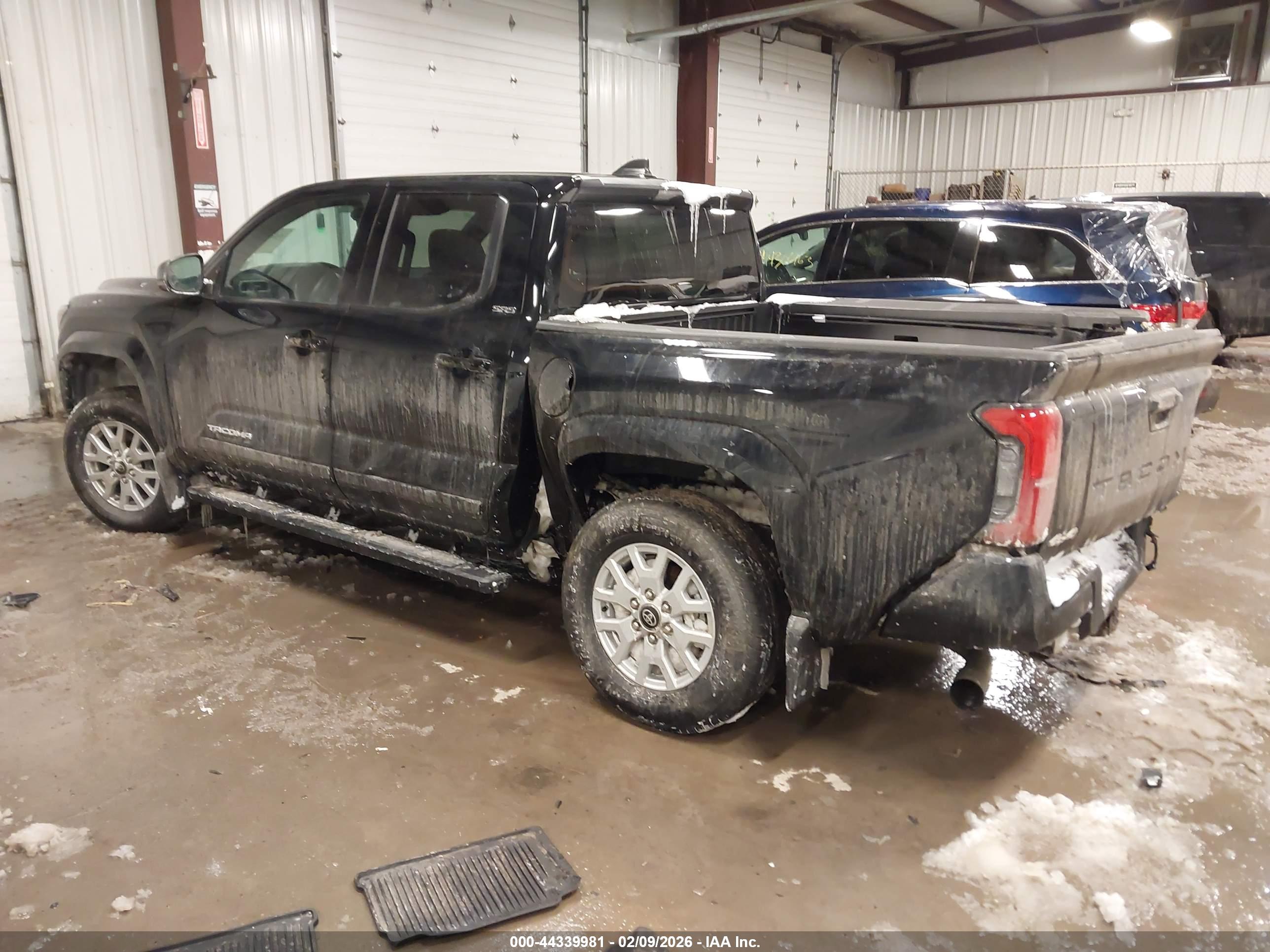 TOYOTA TACOMA image 3