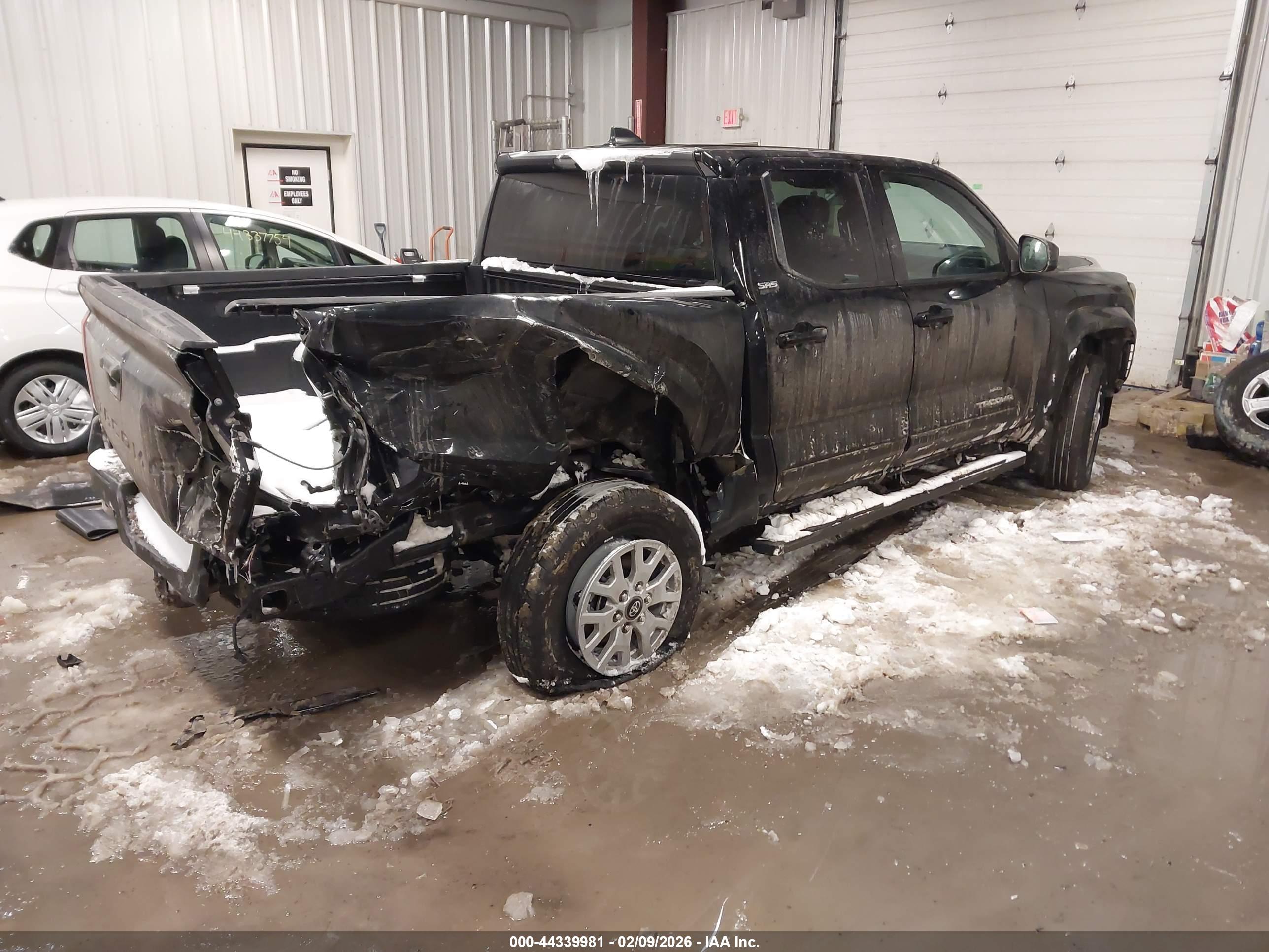 TOYOTA TACOMA image 4