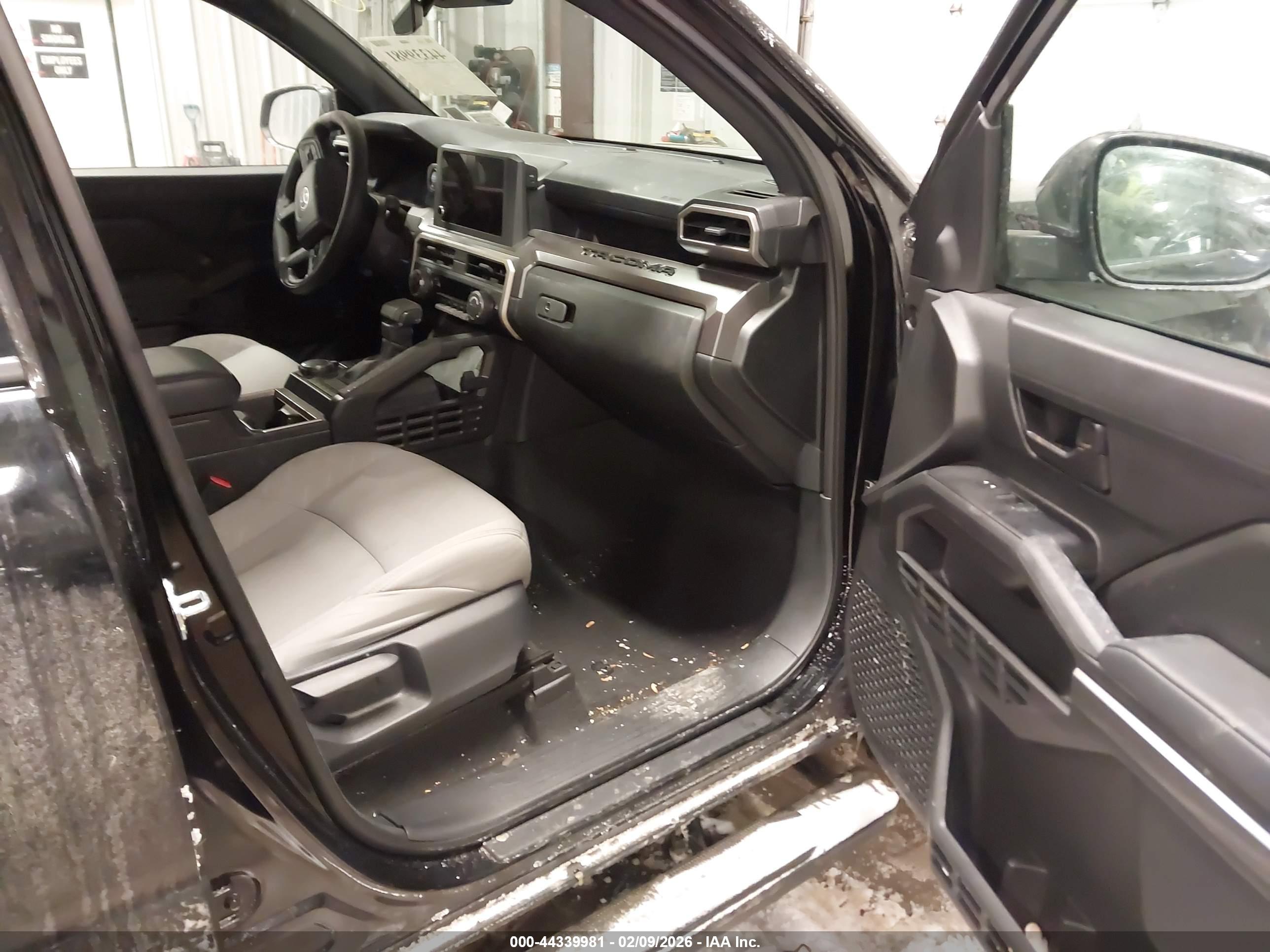 TOYOTA TACOMA image 5
