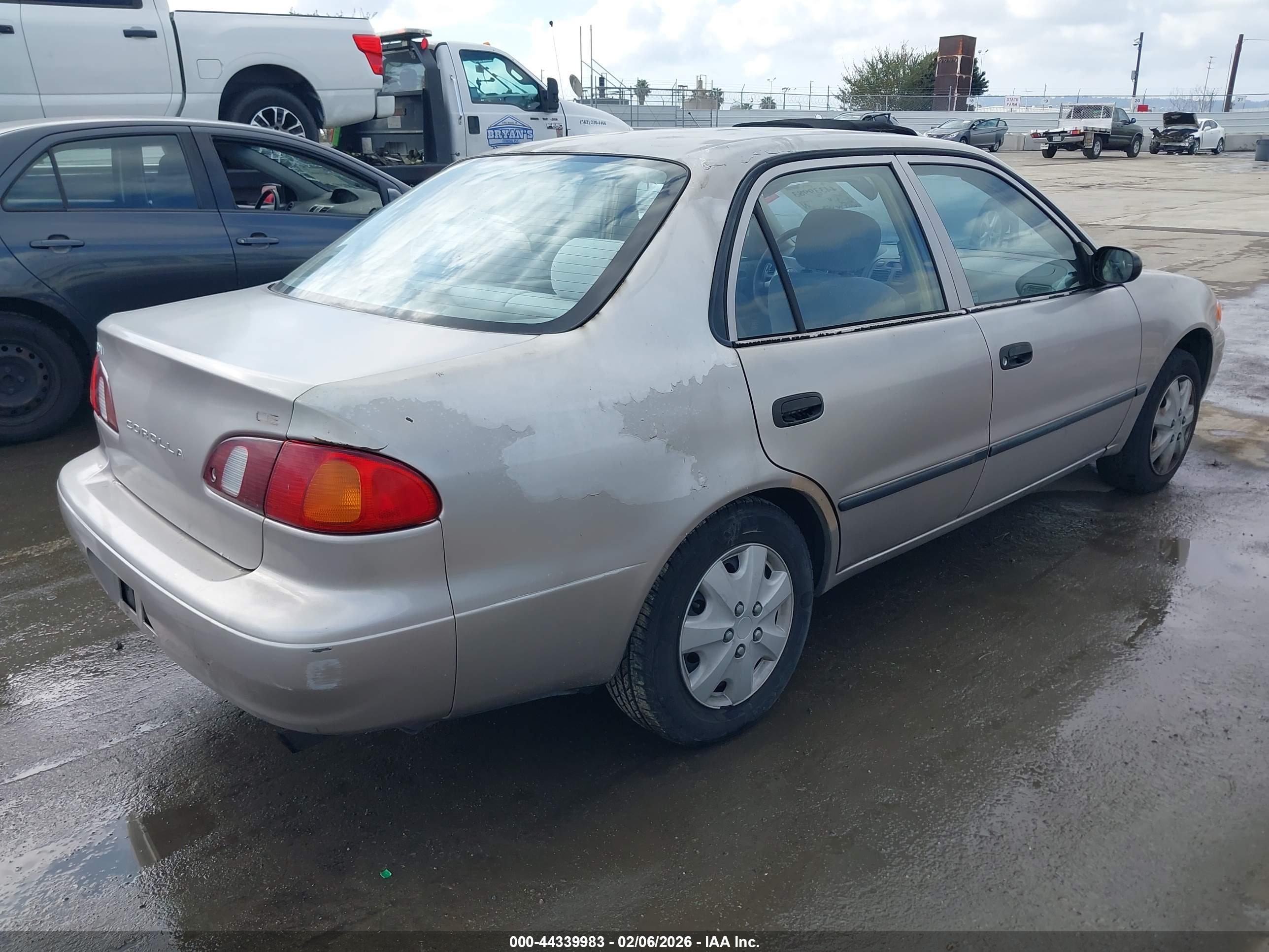 TOYOTA COROLLA image 4