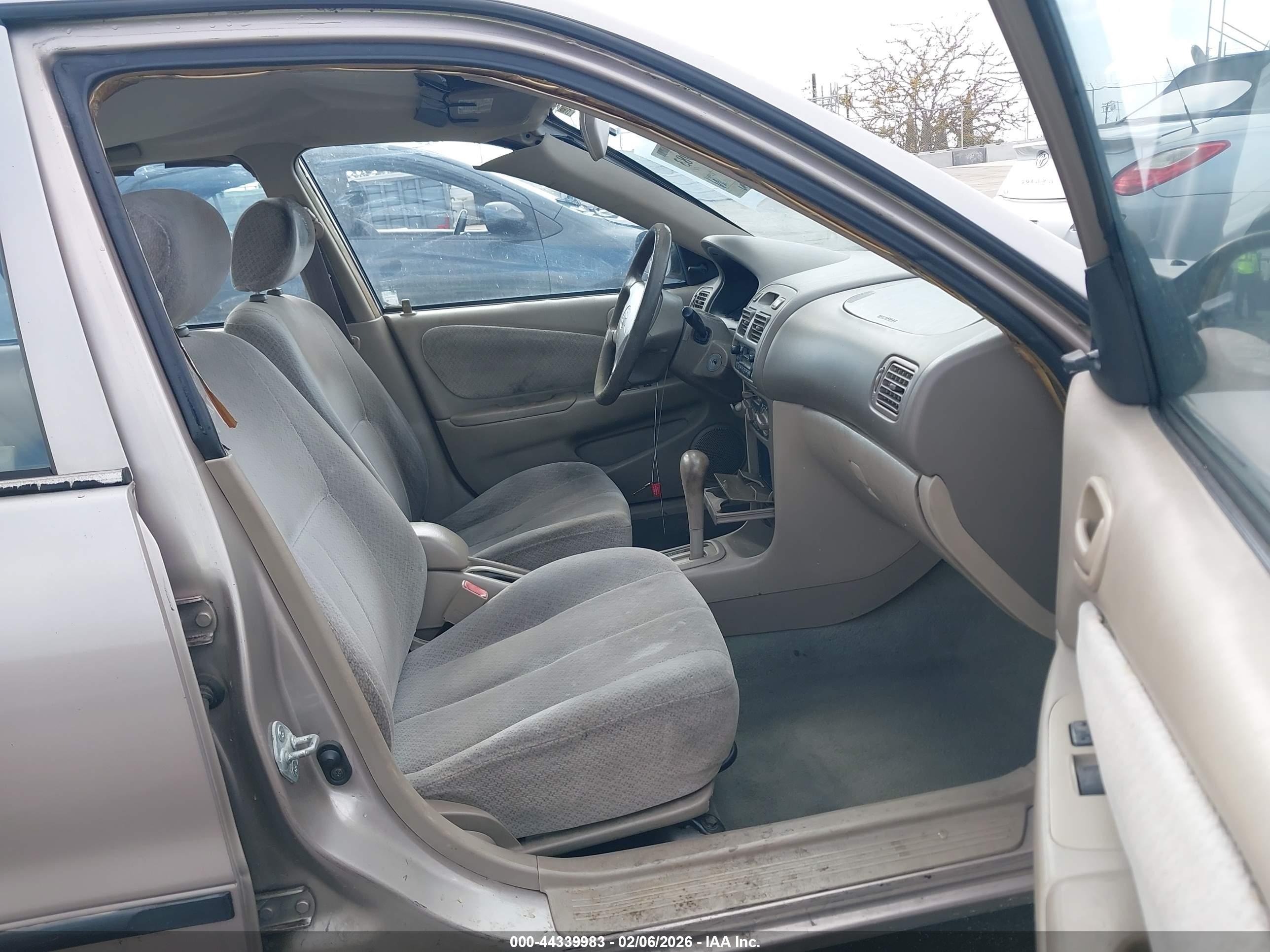 TOYOTA COROLLA image 5