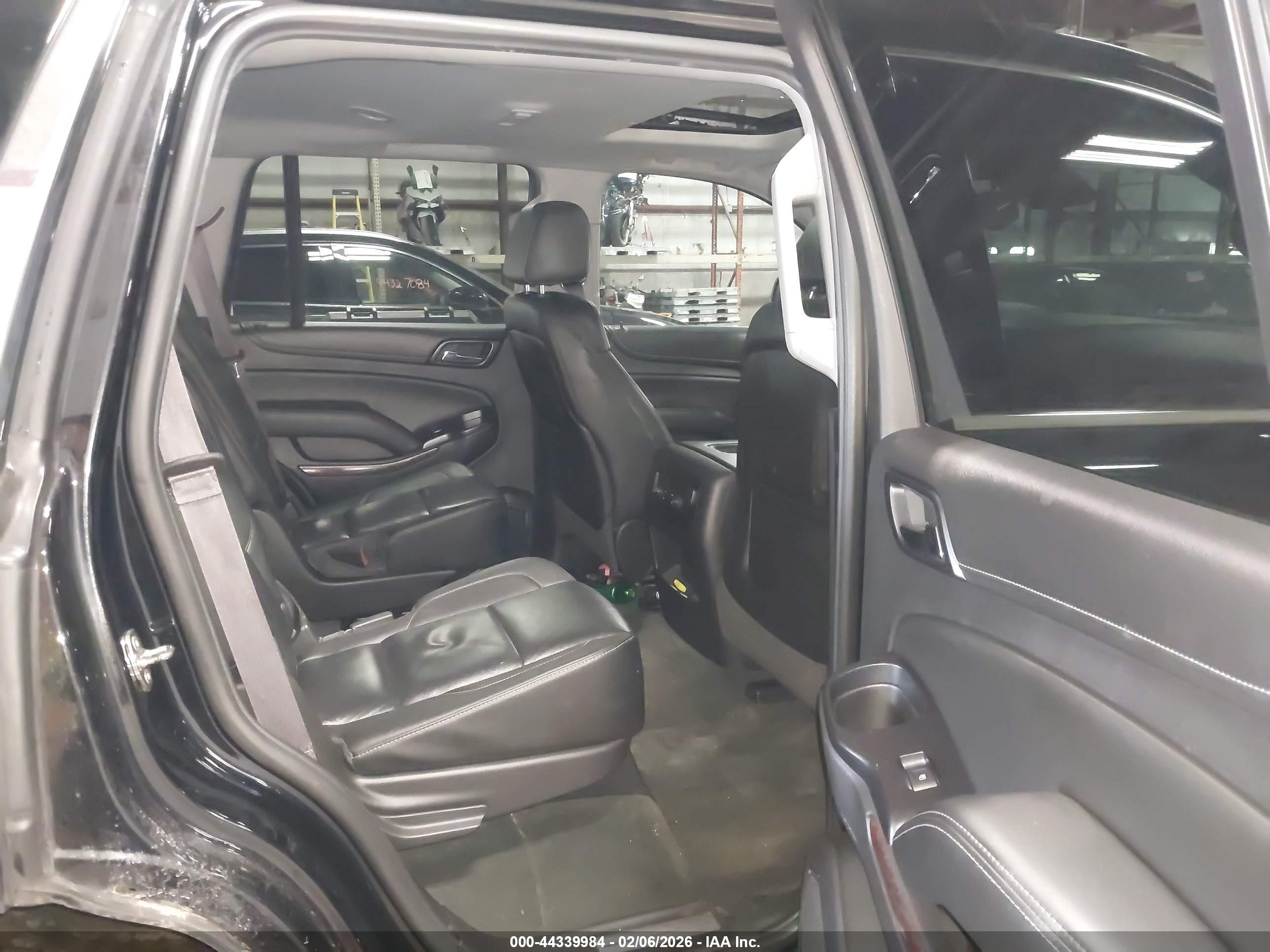 GMC YUKON image 8