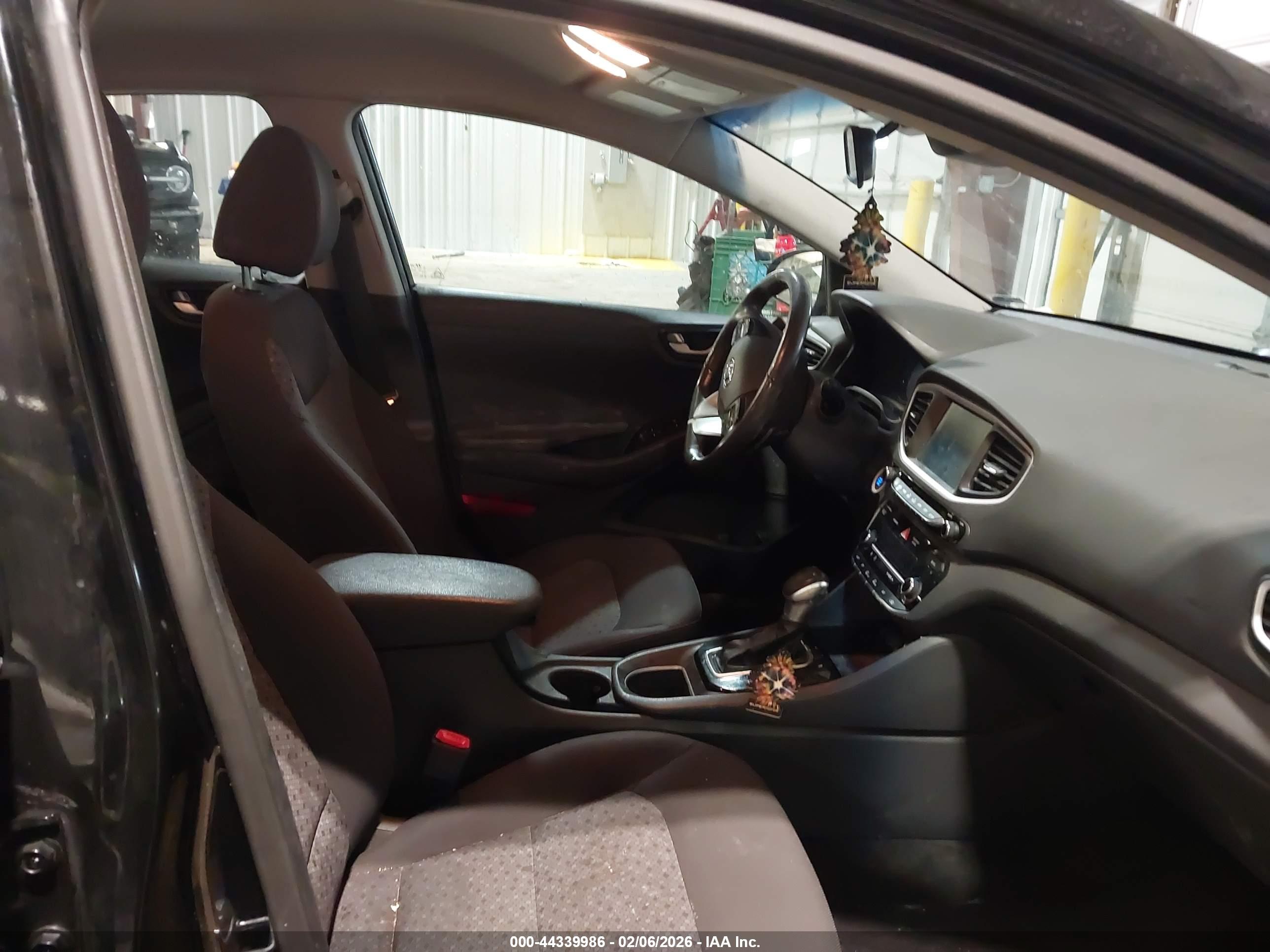 HYUNDAI IONIQ image 5
