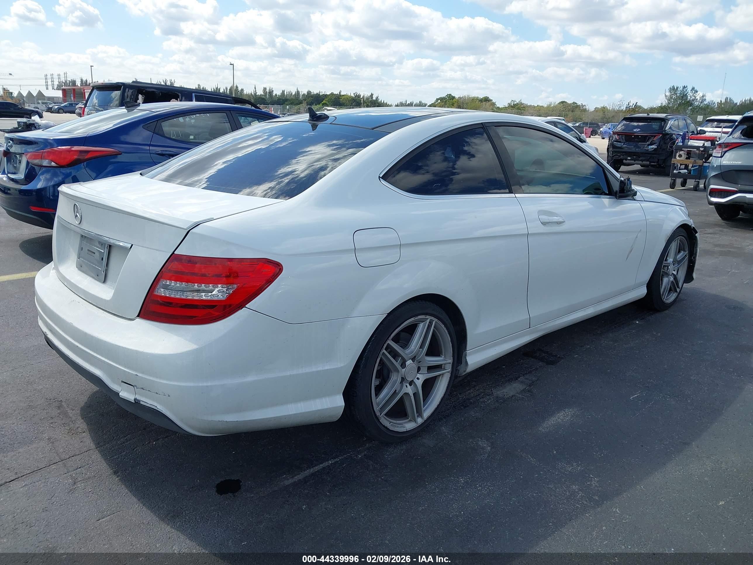 MERCEDES-BENZ C image 4