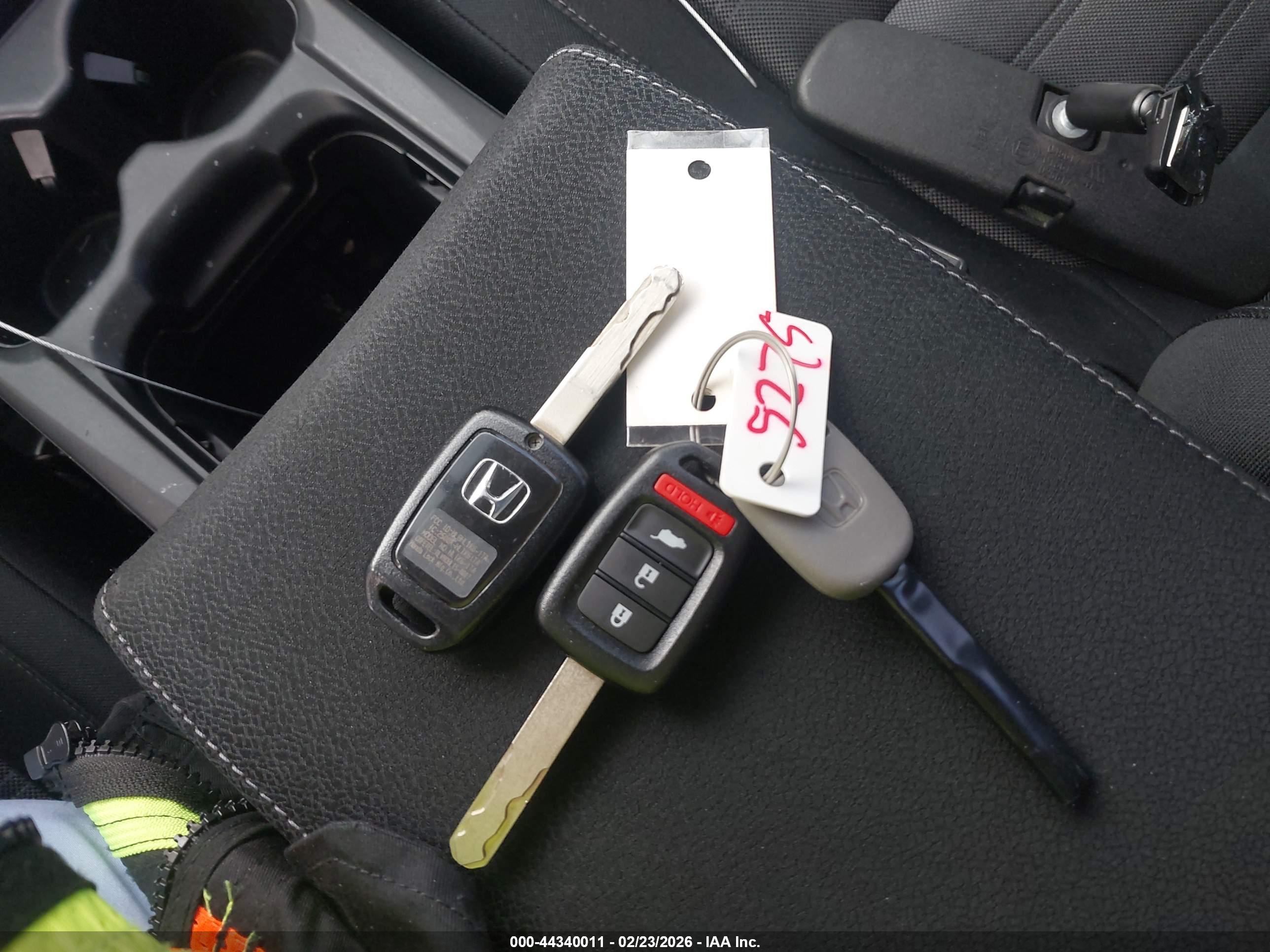 HONDA CR-V image 11