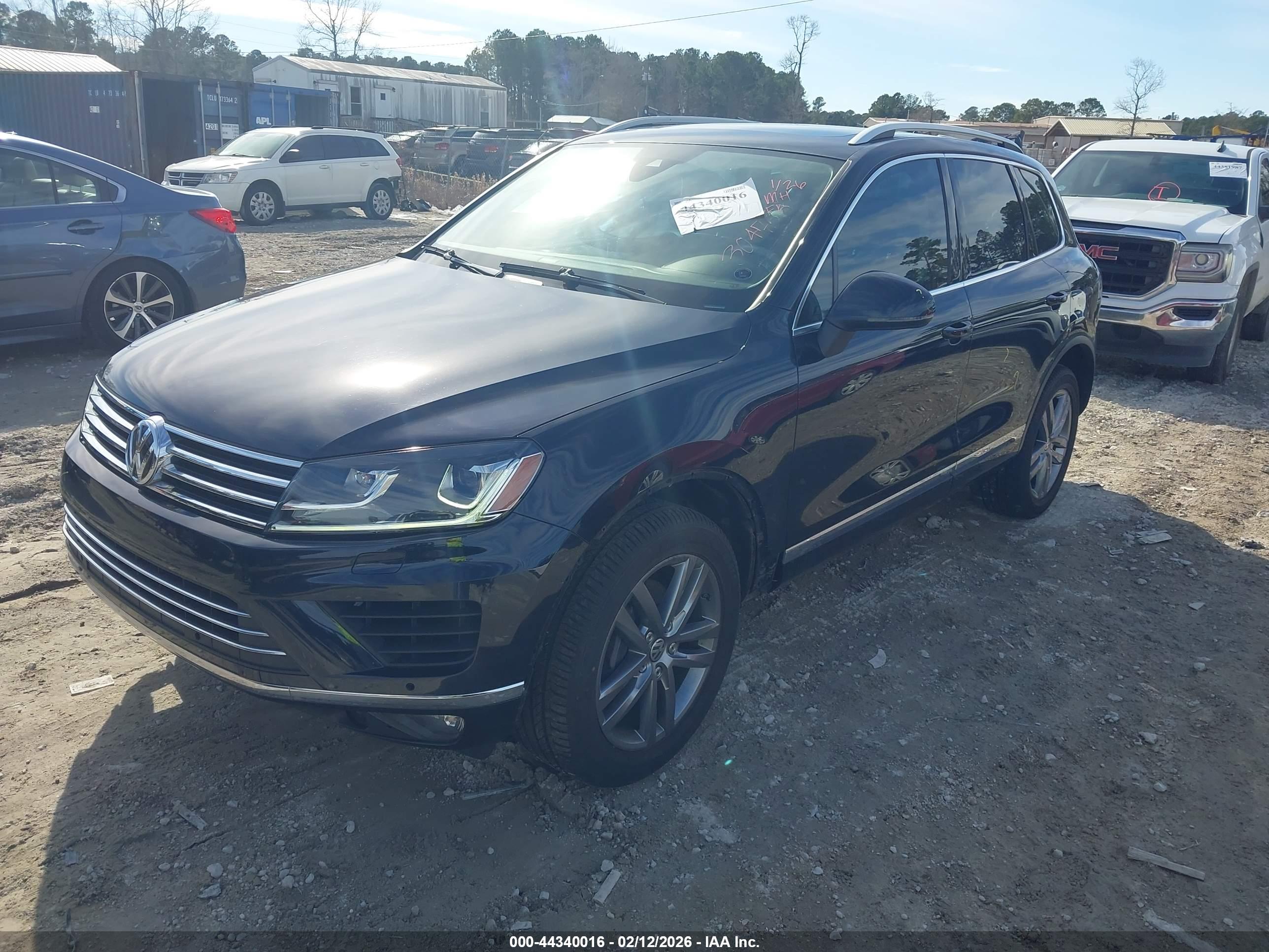 VOLKSWAGEN TOUAREG image 2