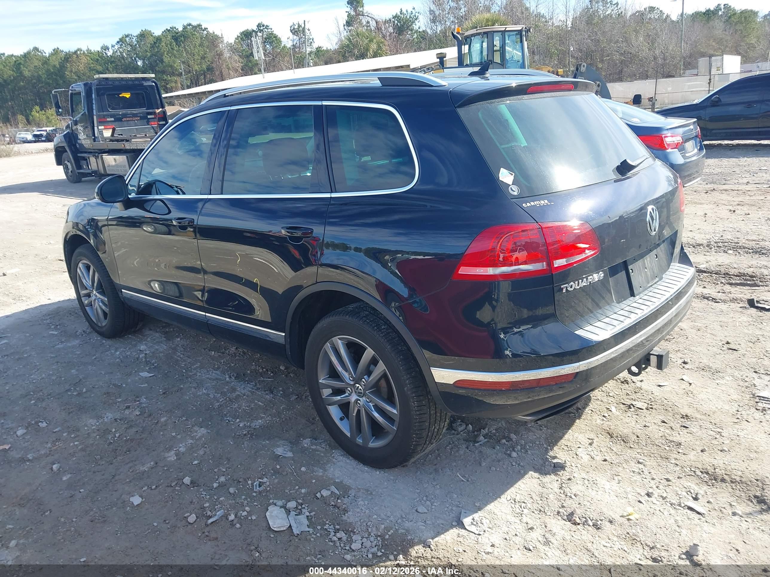 VOLKSWAGEN TOUAREG image 3