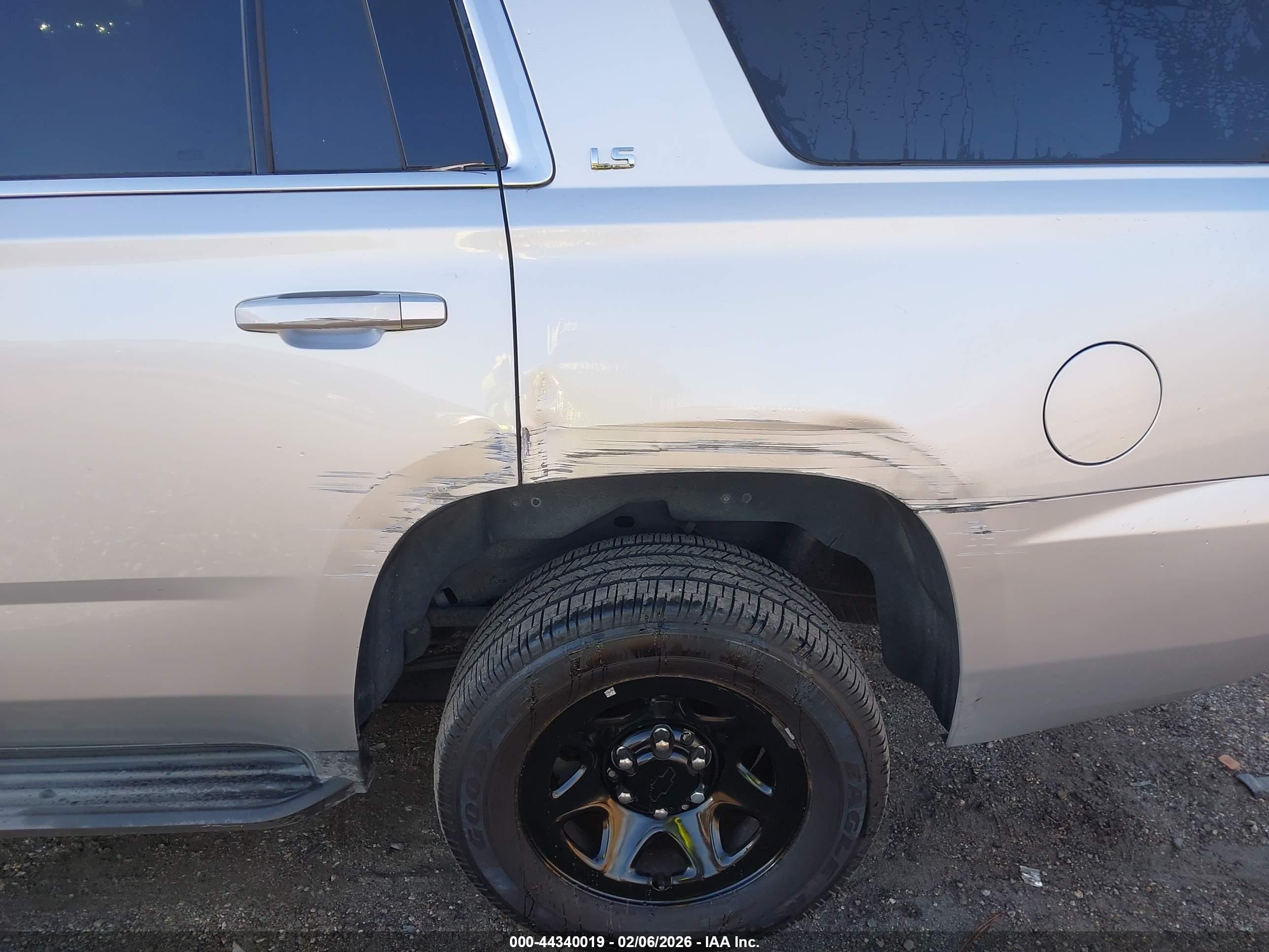 CHEVROLET TAHOE image 6